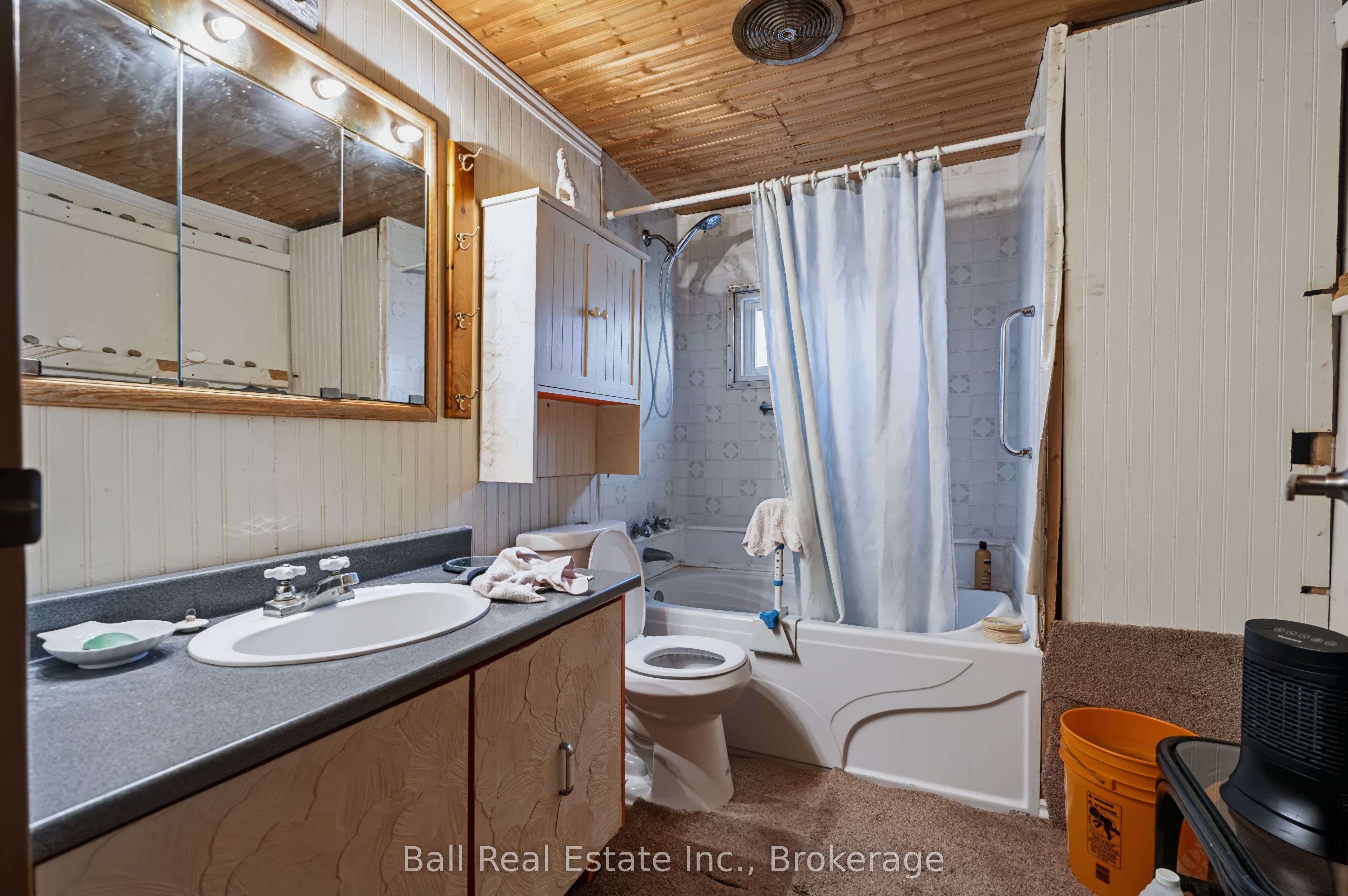 15 Mcgregor Central Drive Property Photo 12