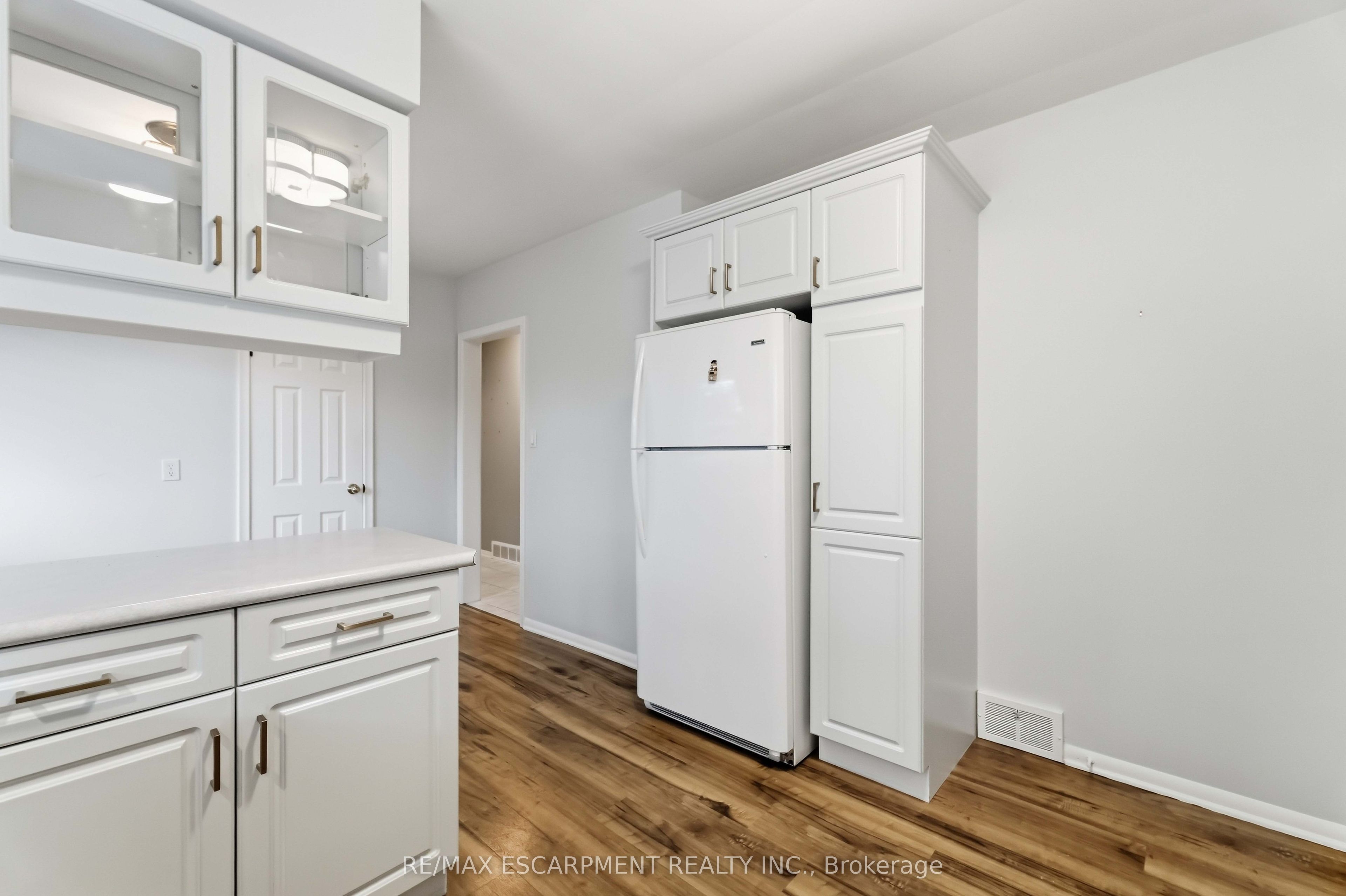 4 Regina Avenue Property Photo 12