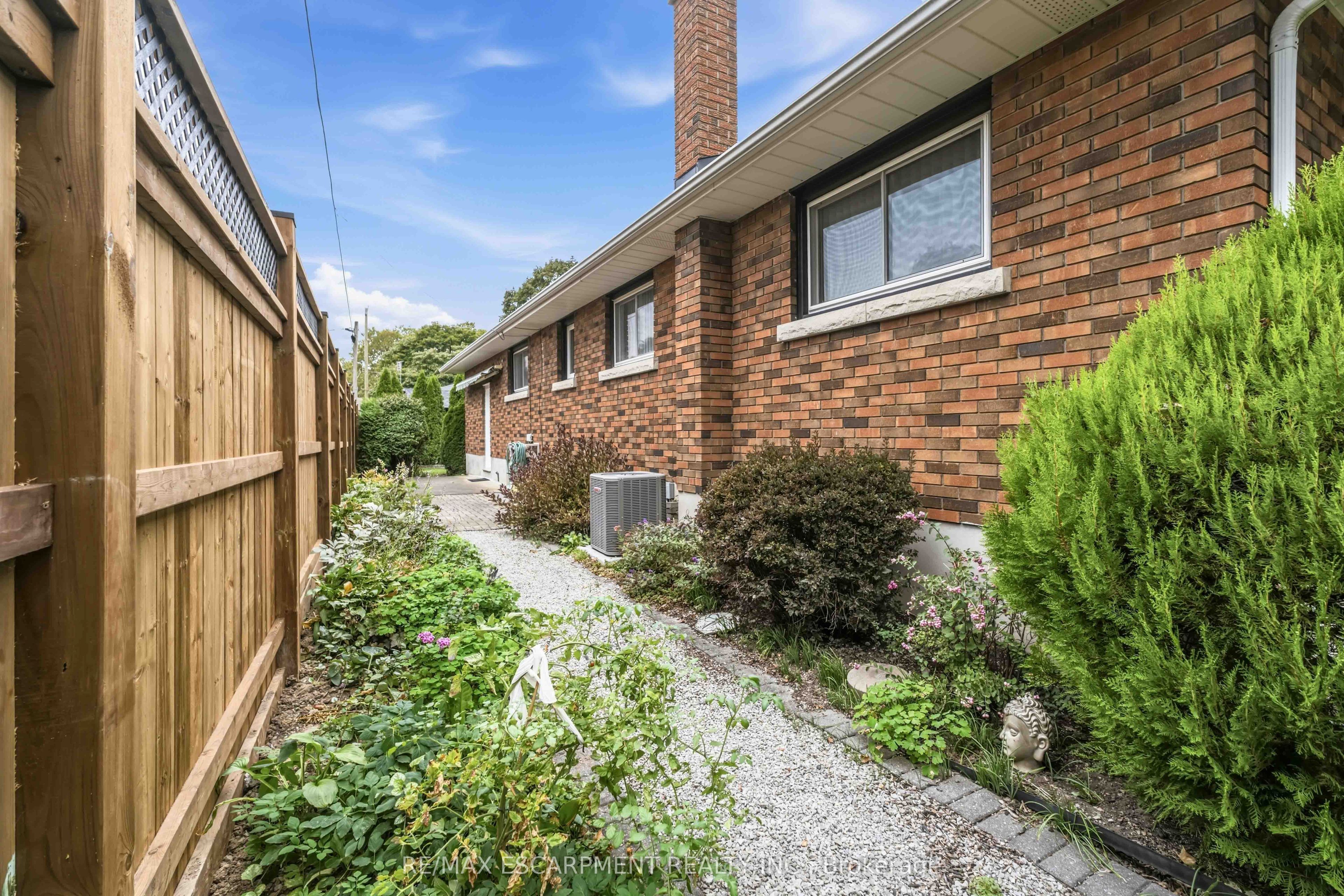 4 Regina Avenue Property Photo 25