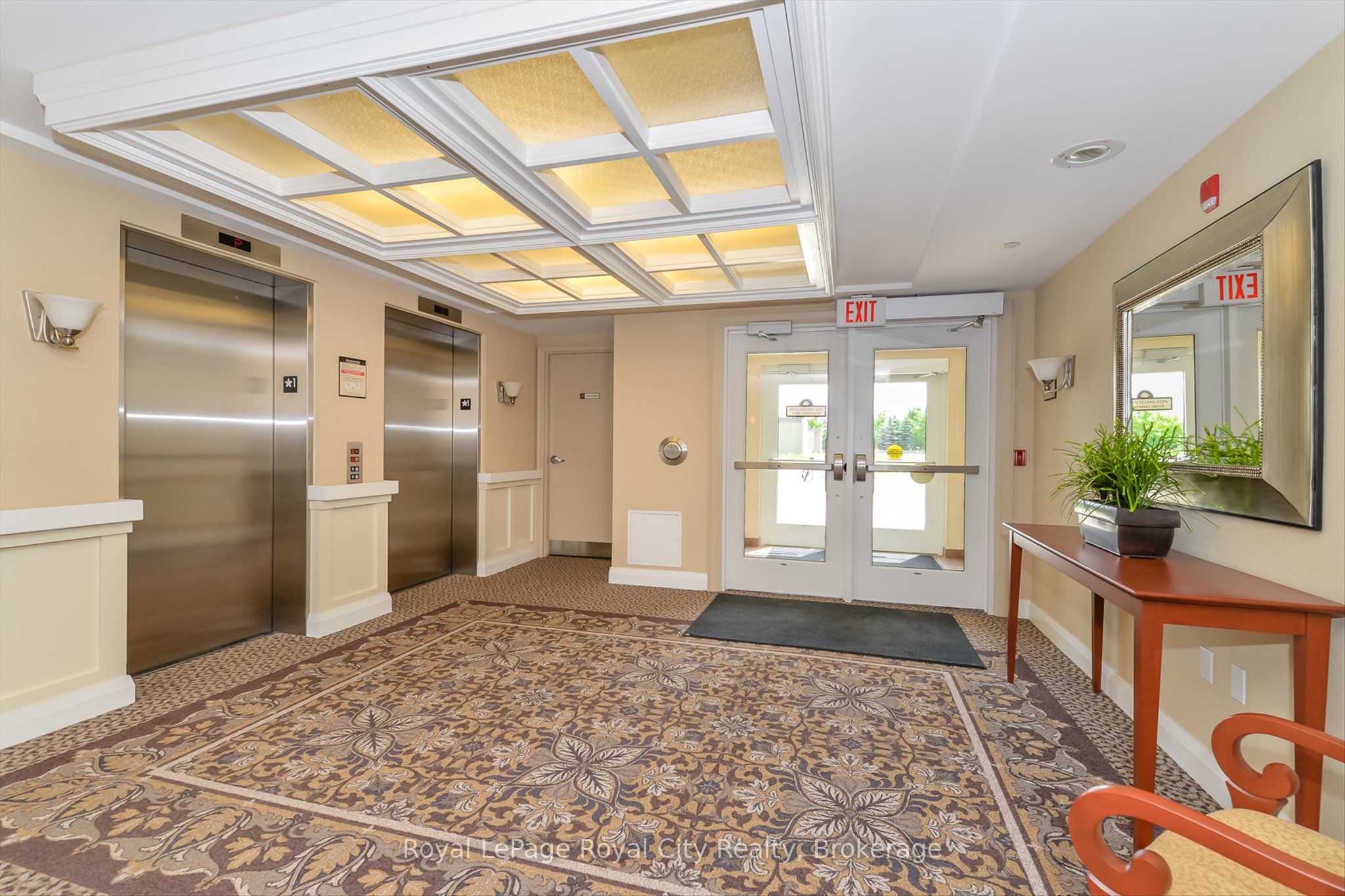 65 Bayberry Drive 401 Property Photo 6