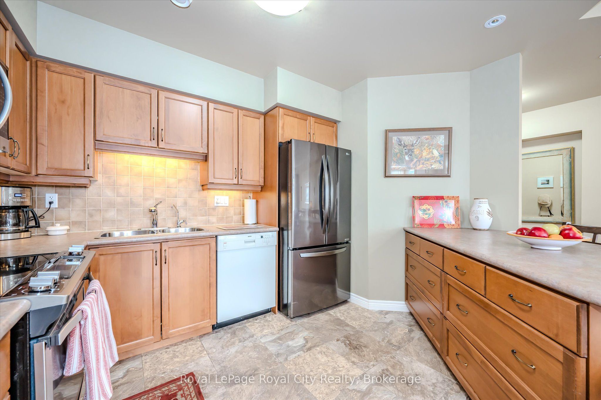 65 Bayberry Drive 401 Property Photo 17