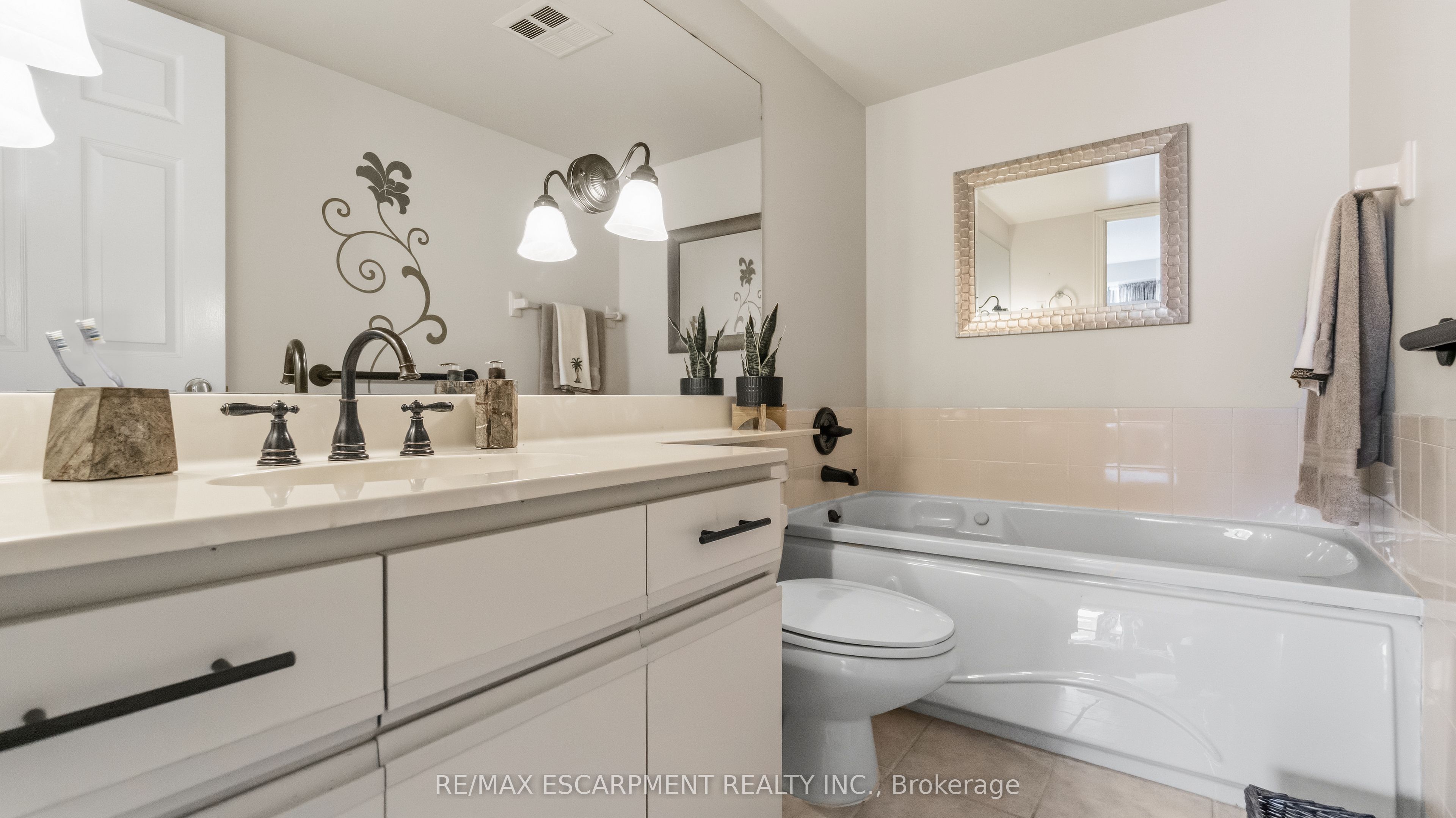 8 Village Green Boulevard 510 Property Photo 21