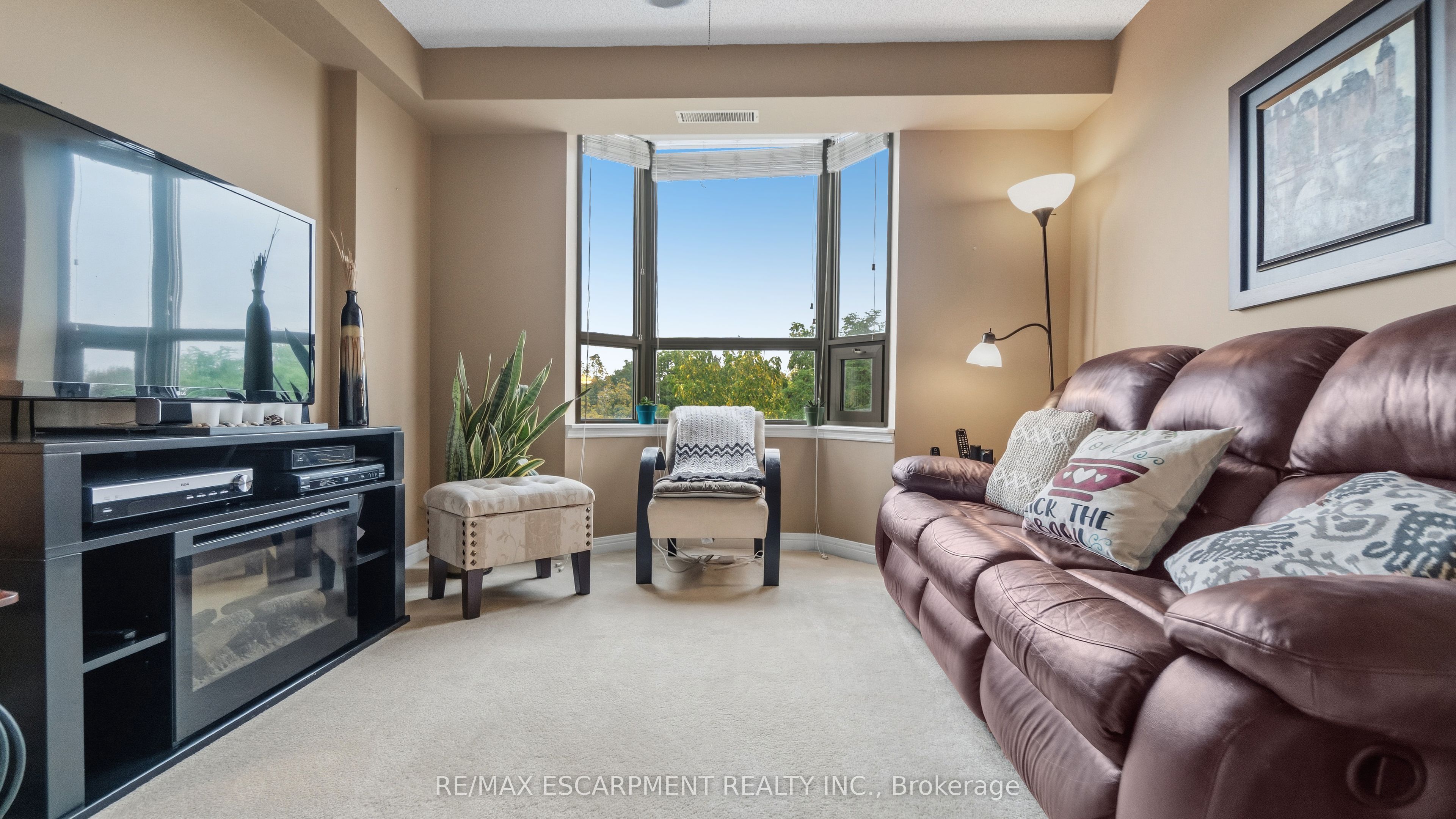 8 Village Green Boulevard 510 Property Photo 23