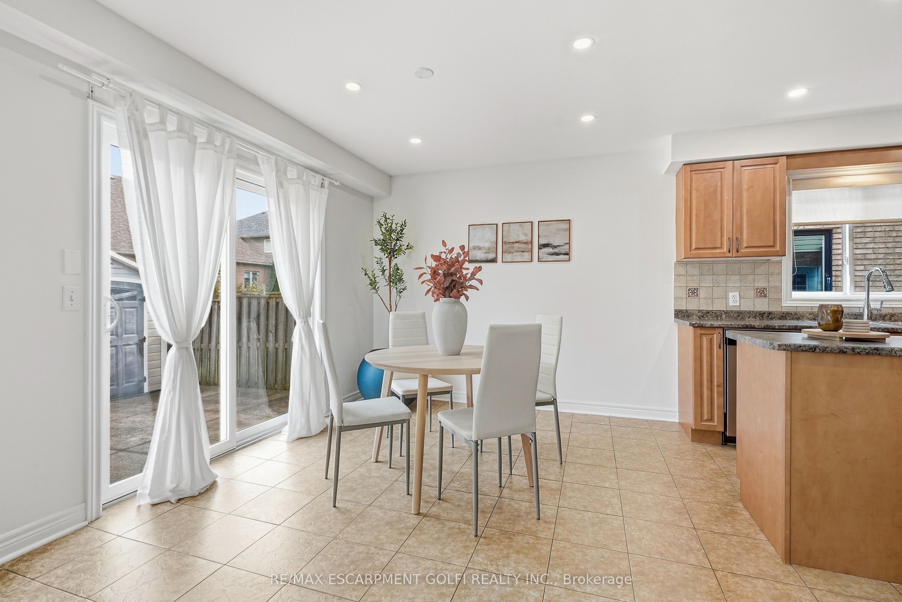 115 Bocelli Crescent Property Photo 9