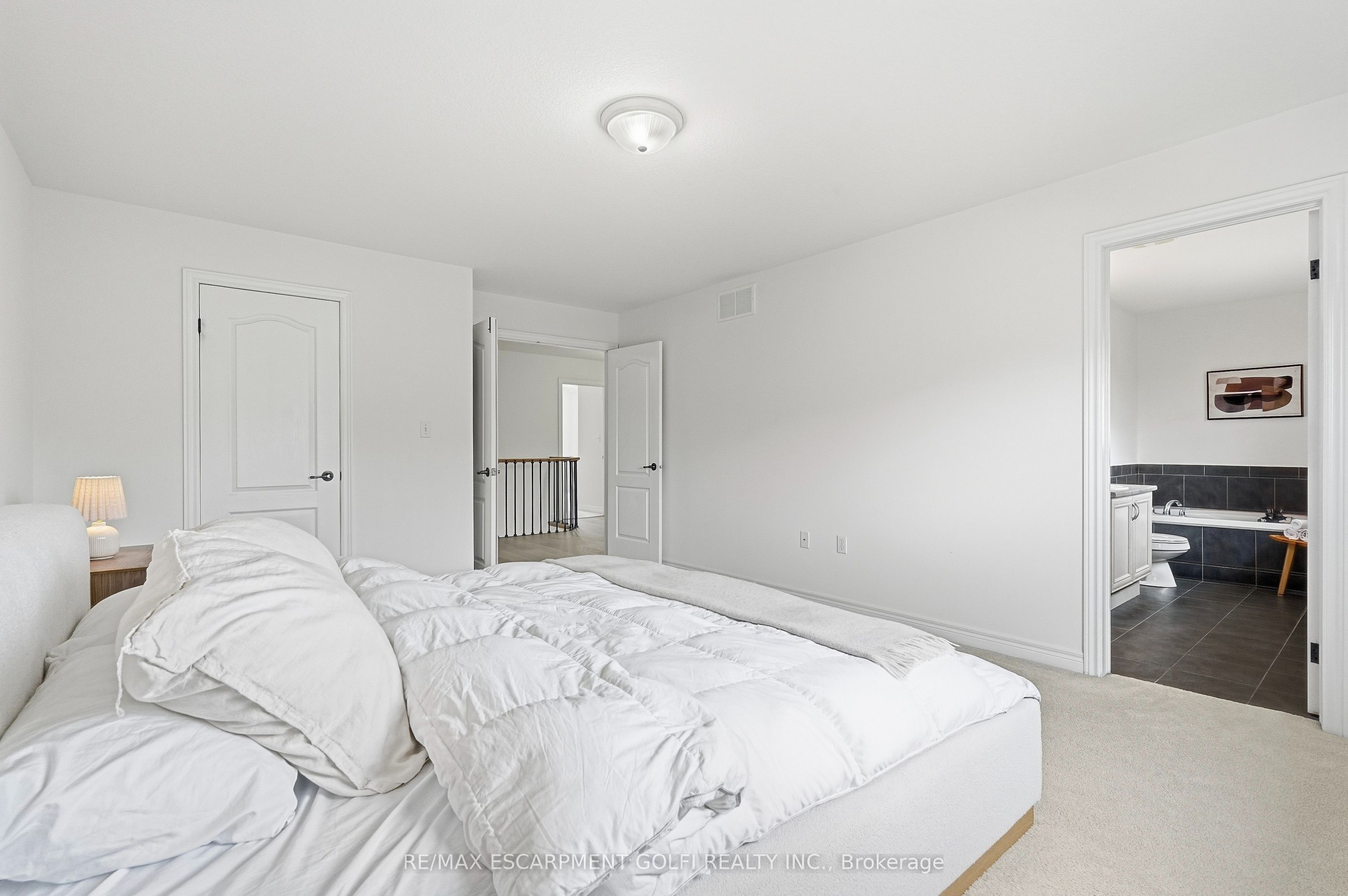 115 Bocelli Crescent Property Photo 16