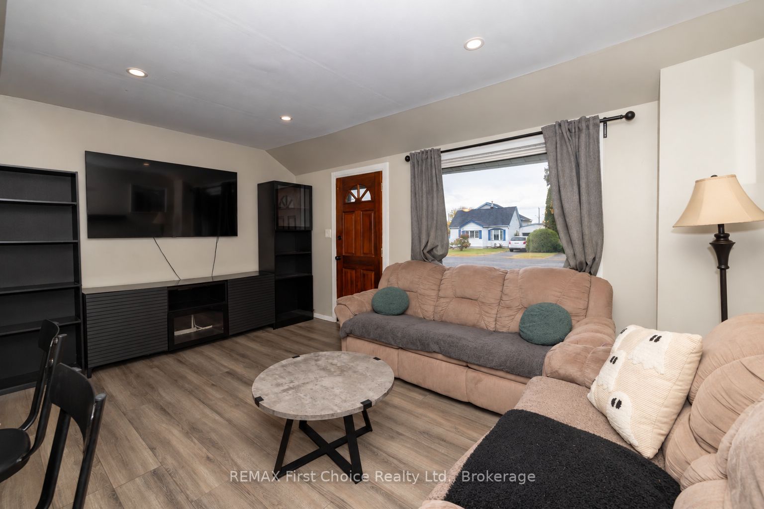 84 Penfold Street Property Photo 4