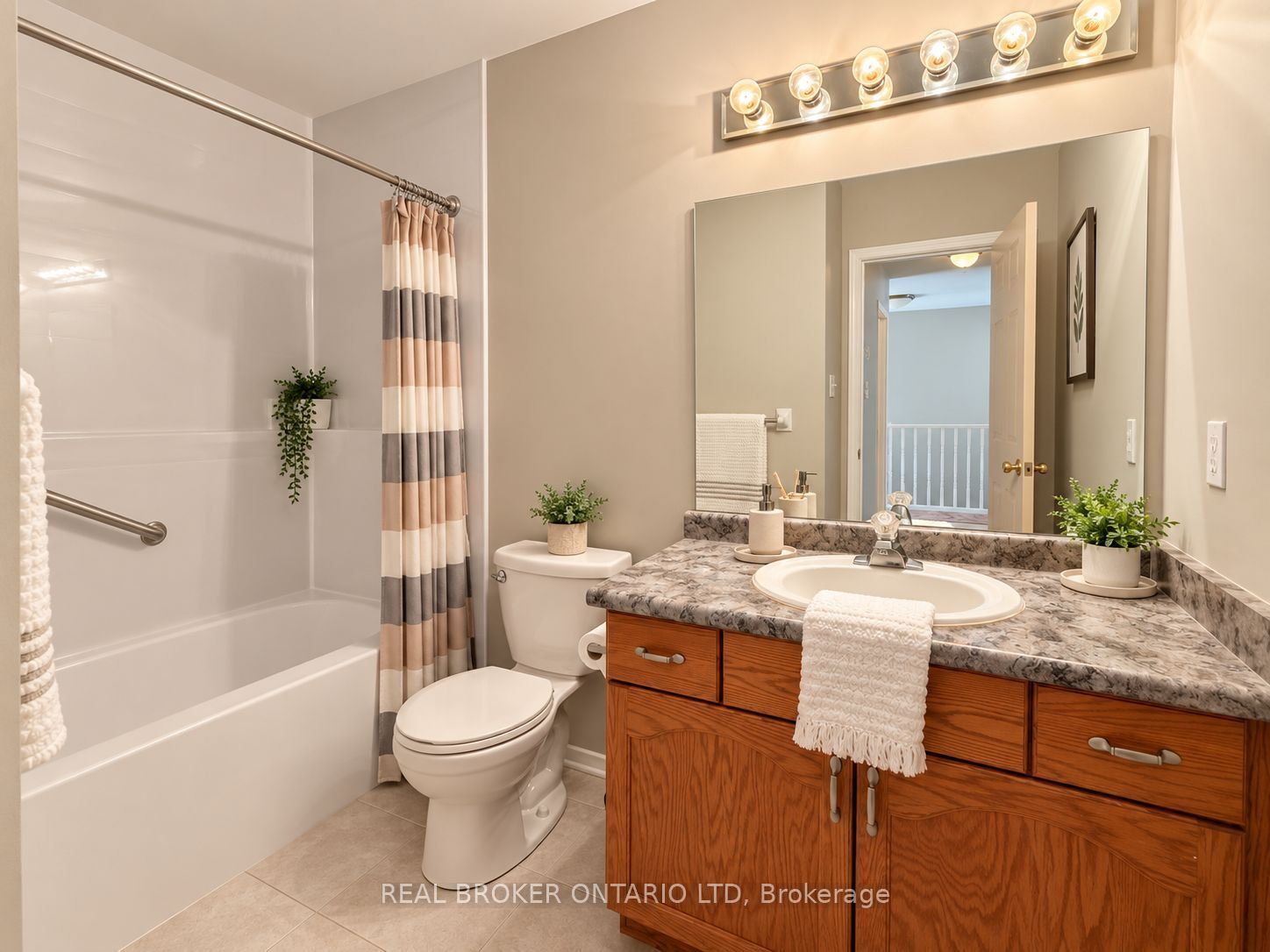 861 Shelborne Street 6 Property Photo 11