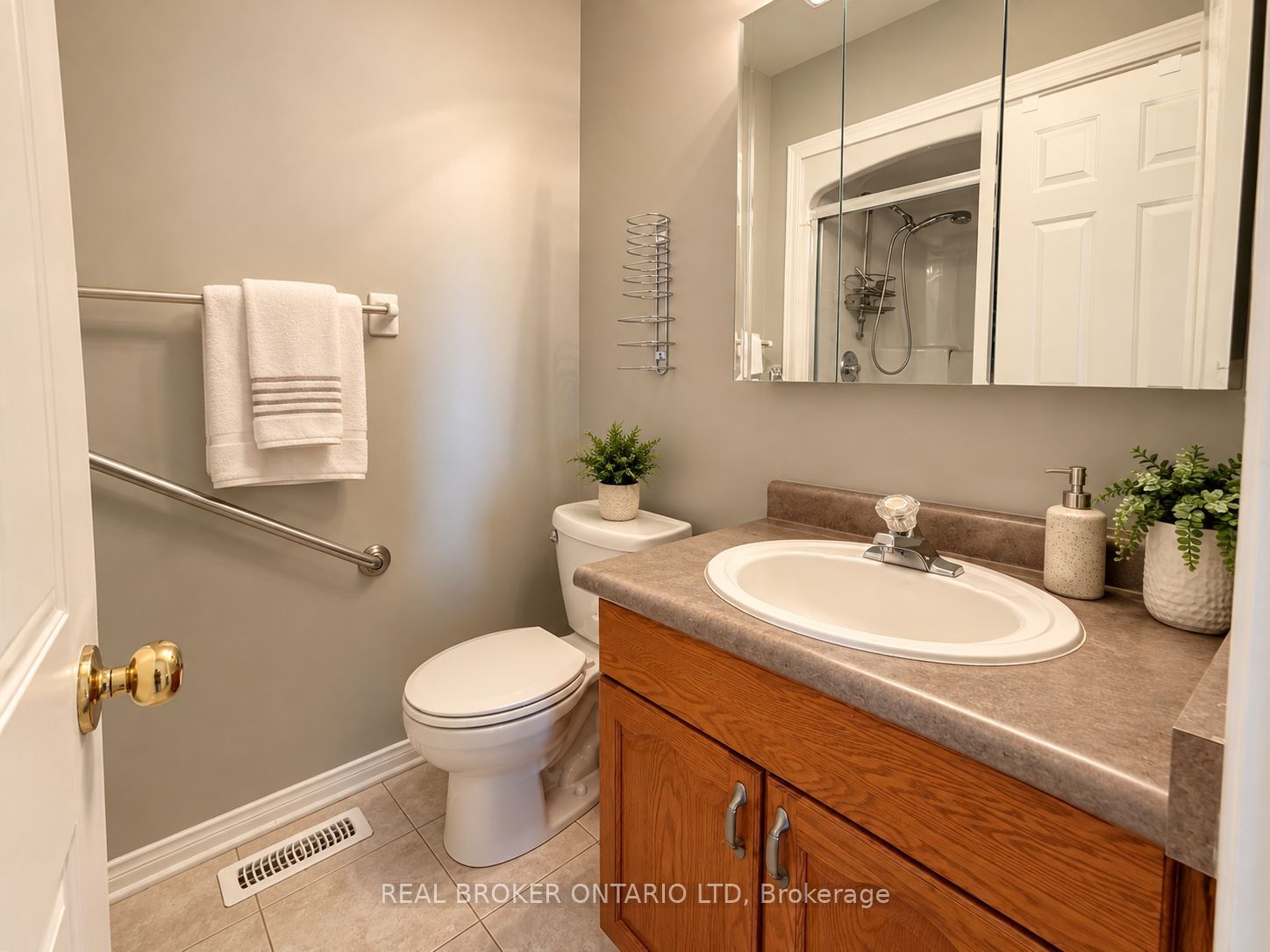 861 Shelborne Street 6 Property Photo 12