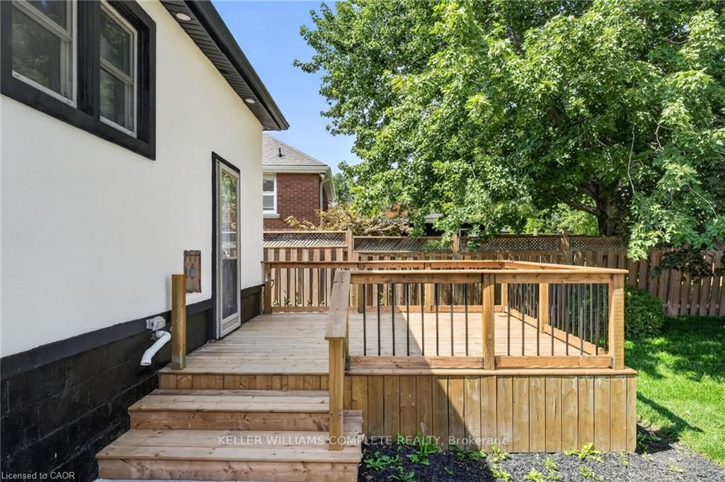 43 Brucedale Avenue E Property Photo 31