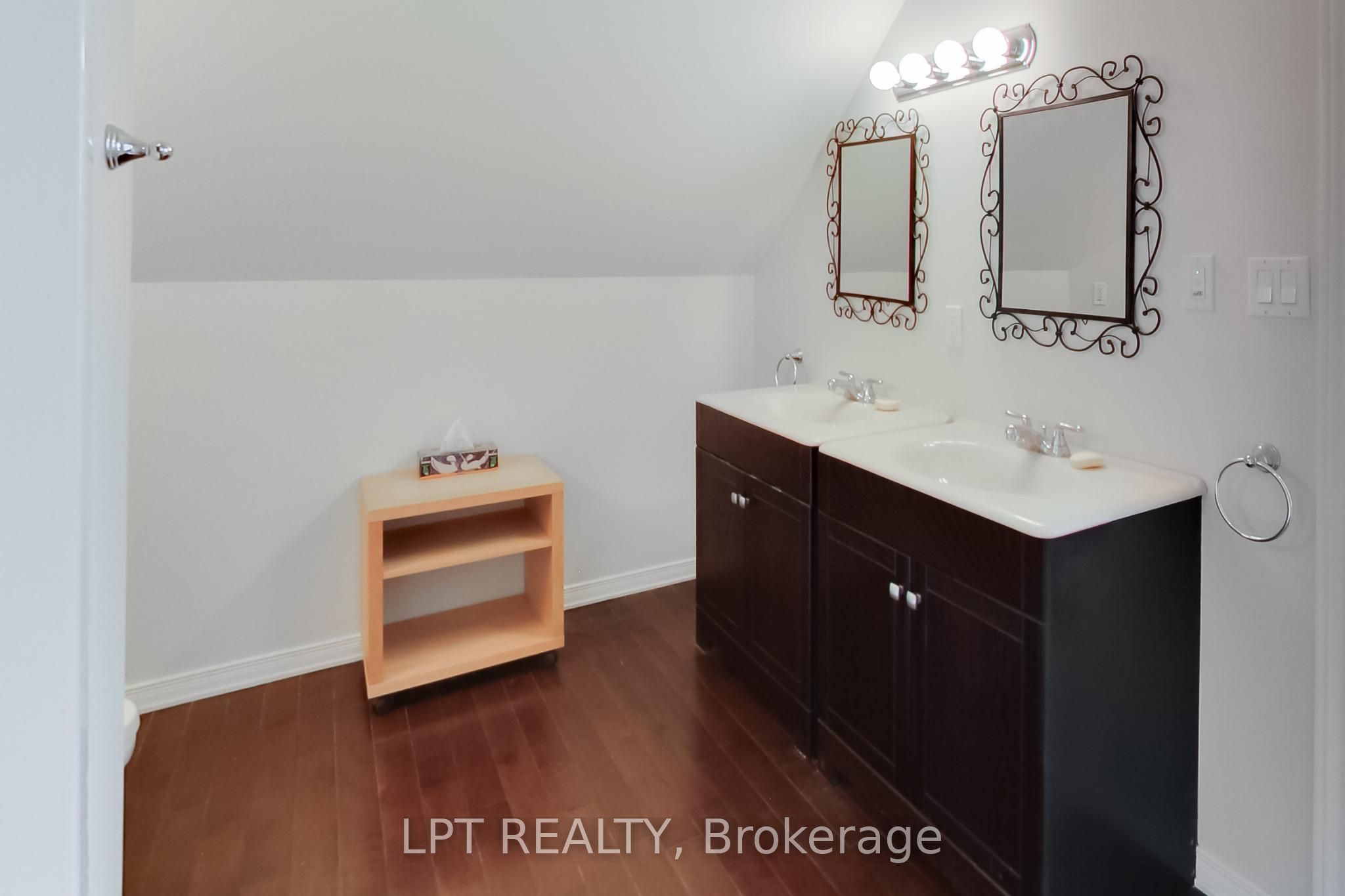 1039 Ben Lake Road E Property Photo 26