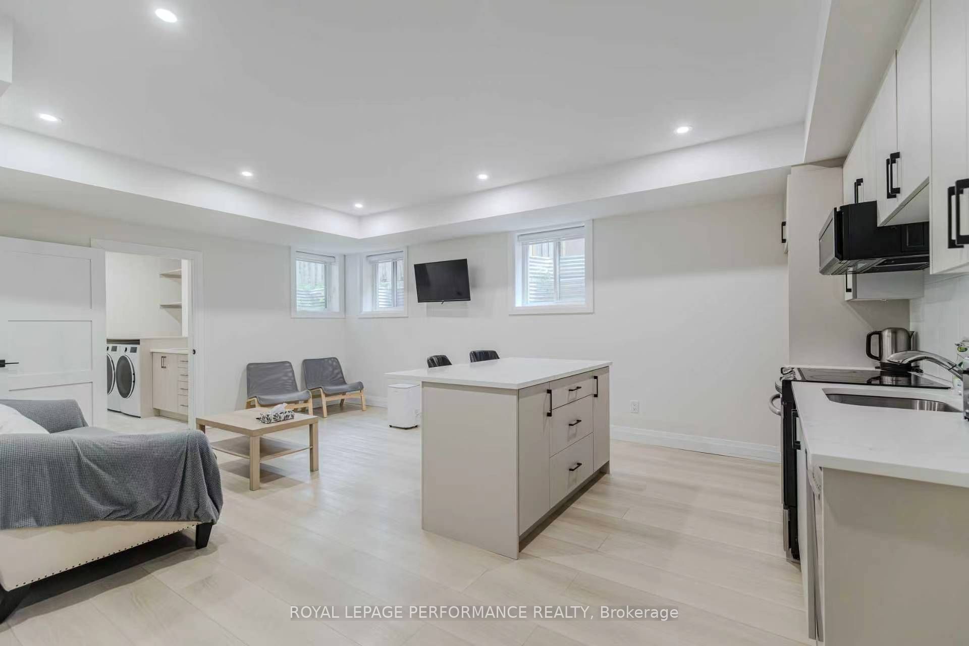 819 Aaron Avenue Unit B Property Photo 6