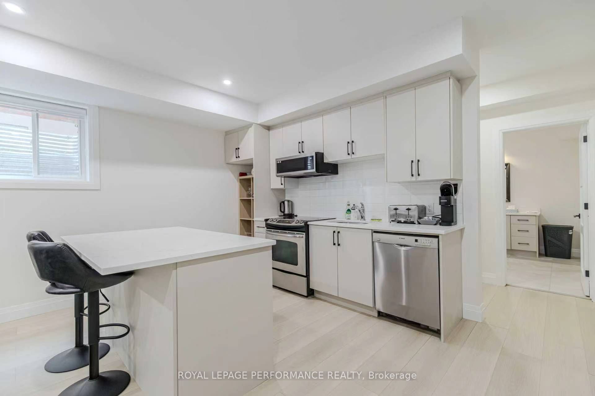 819 Aaron Avenue Unit B Property Photo 7