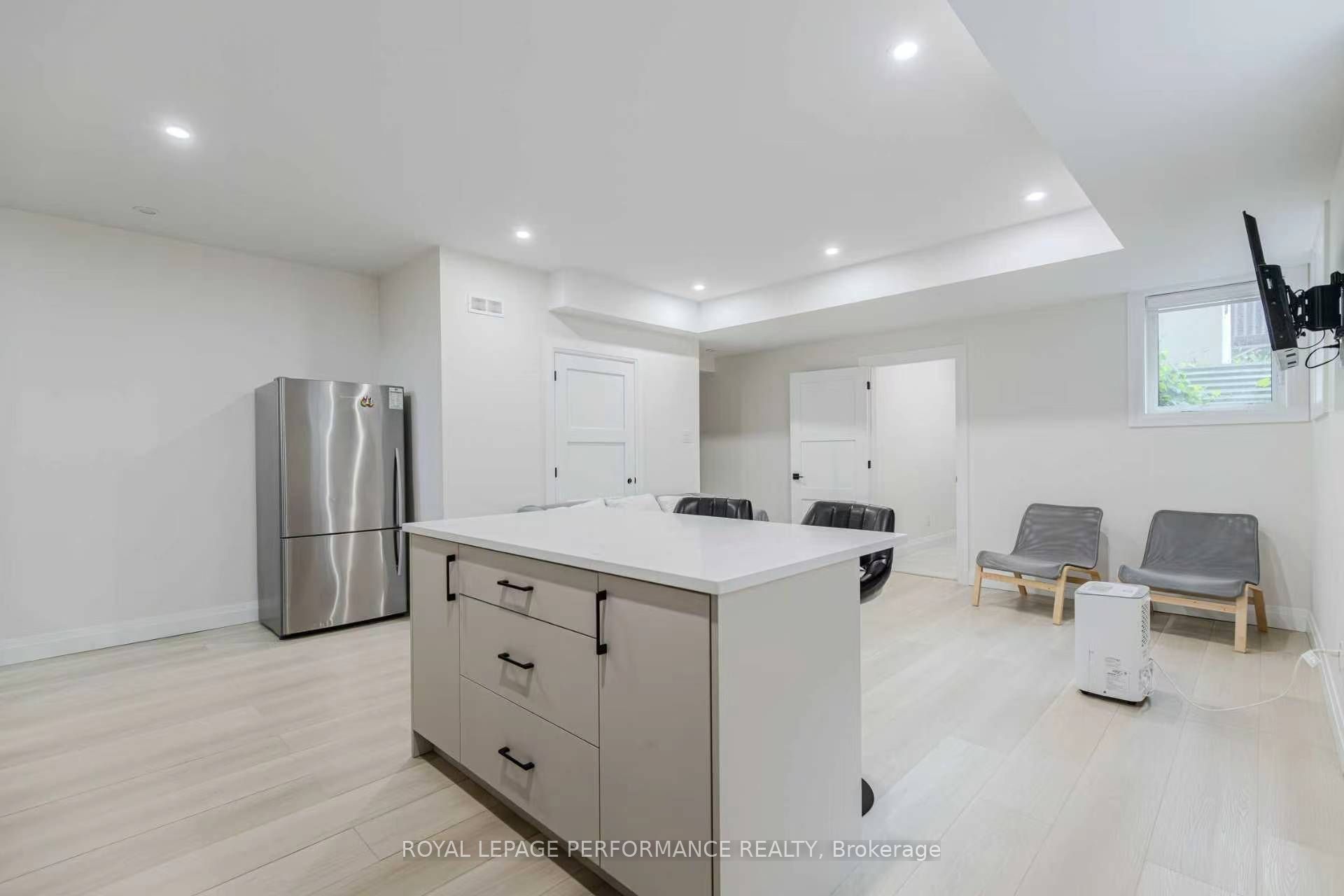 819 Aaron Avenue Unit B Property Photo 11