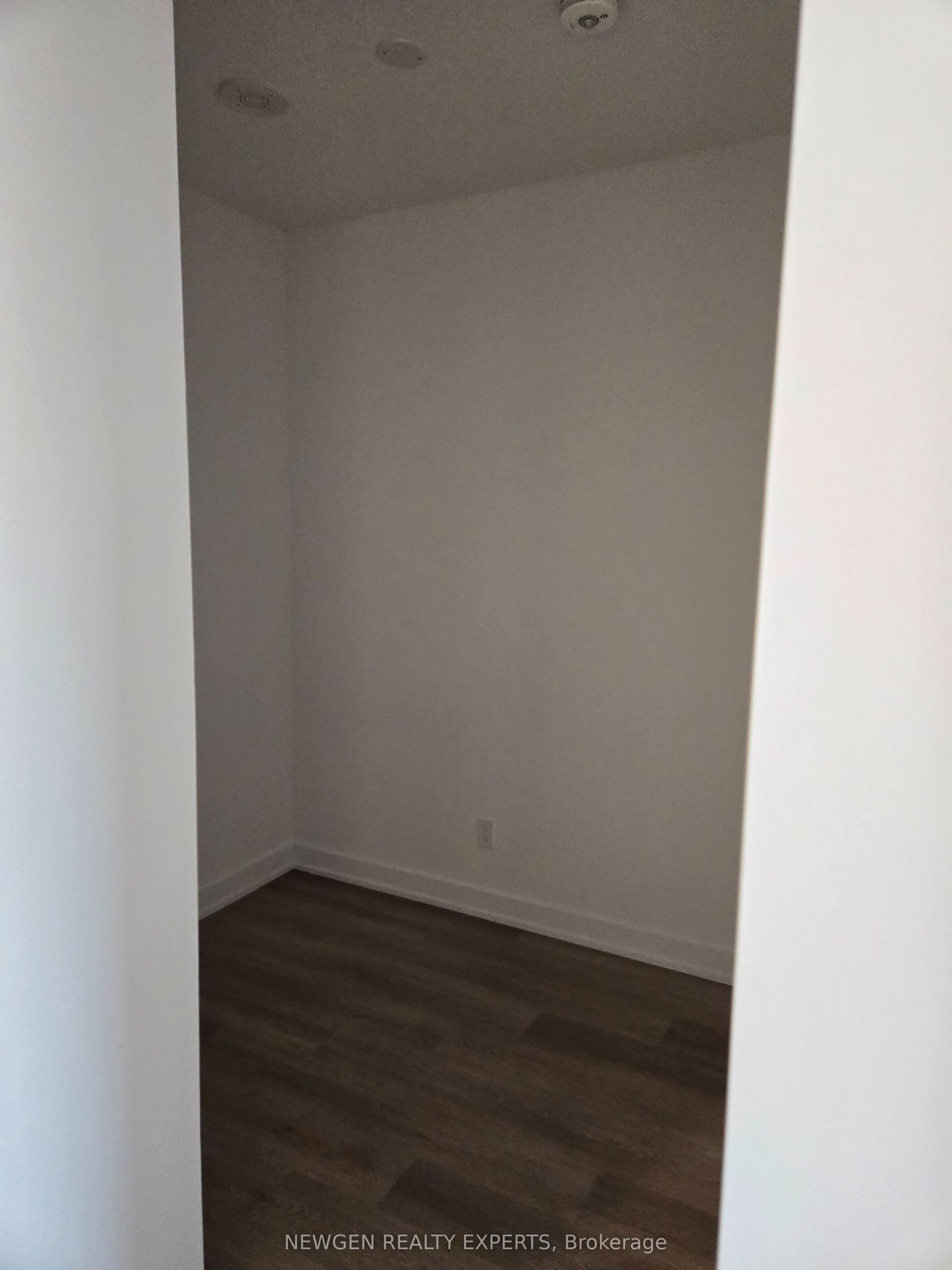 101 John Street N 907 Property Photo 4
