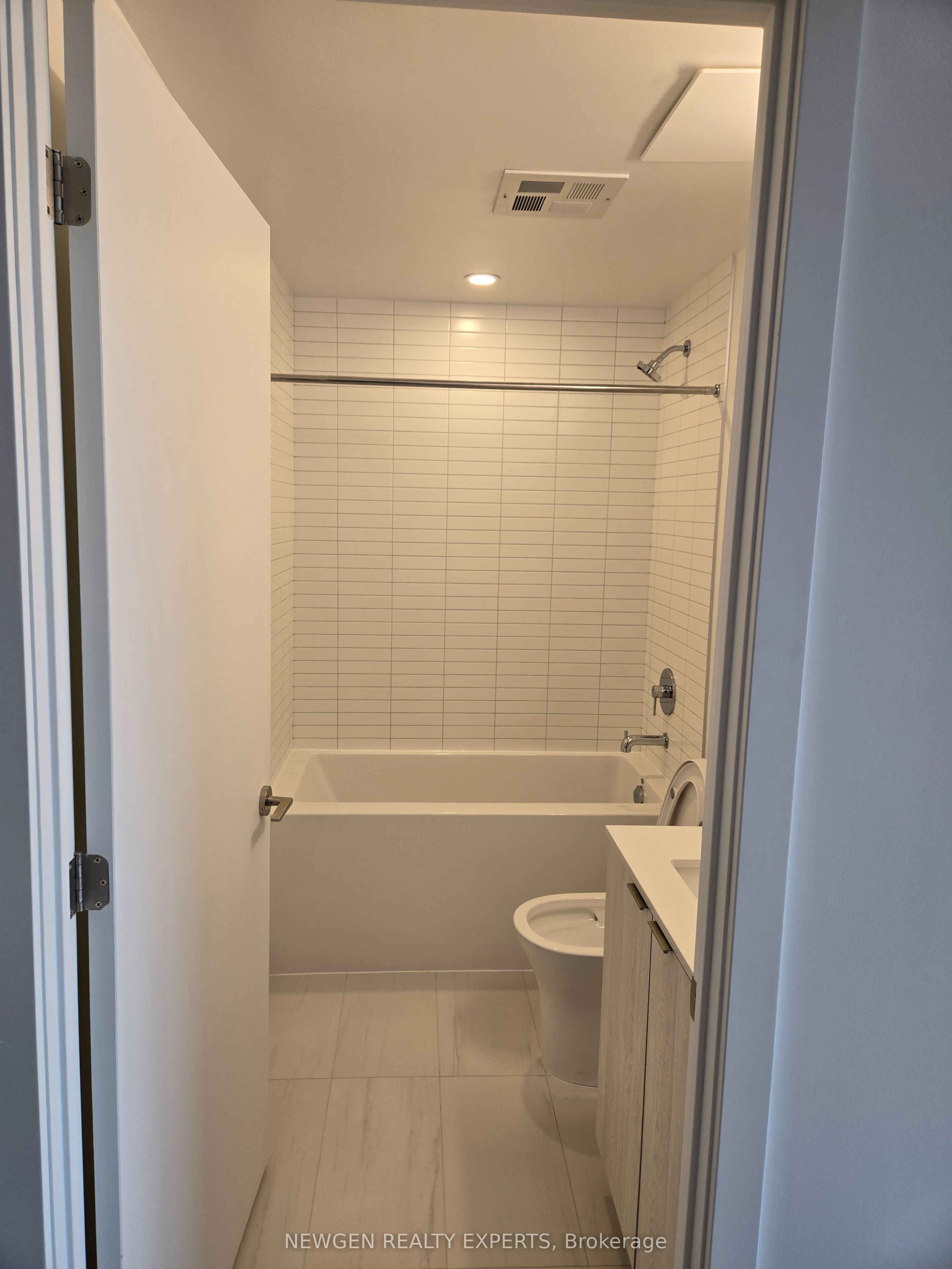 101 John Street N 907 Property Photo 7