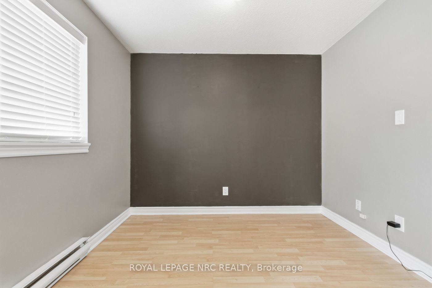 1061 Vansickle Road N 301 Property Photo 12
