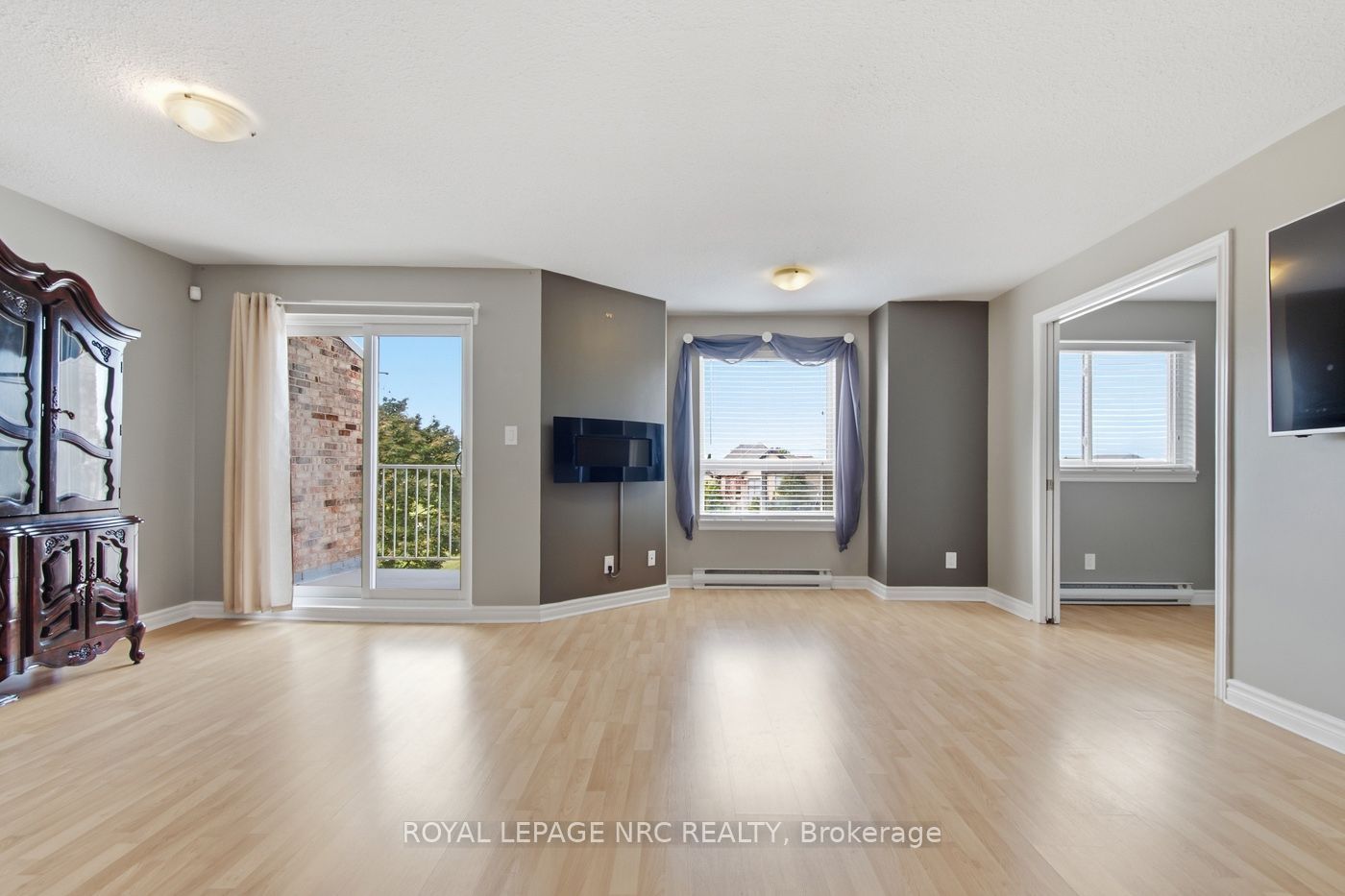 1061 Vansickle Road N 301 Property Photo 16