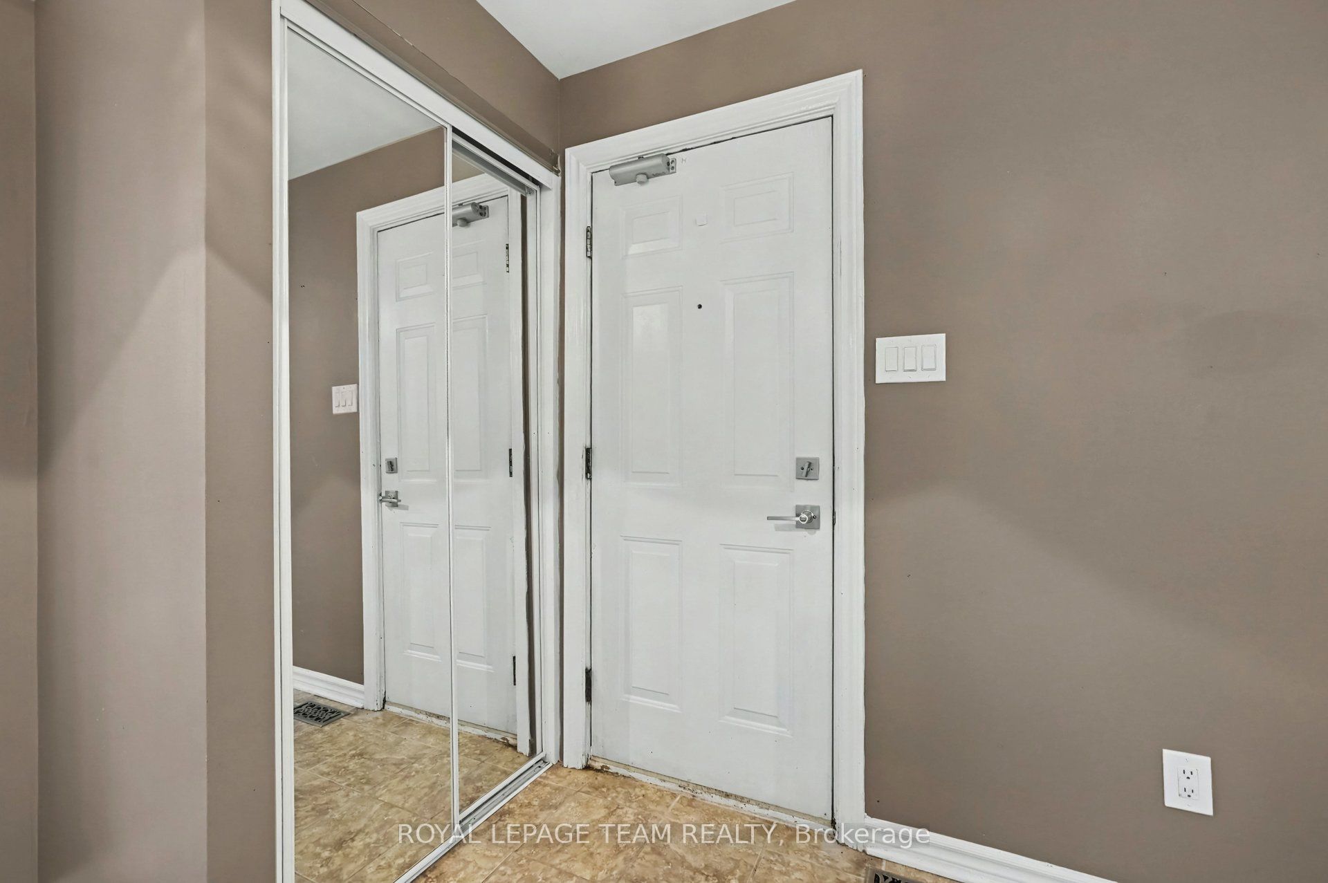391 Chapman Mills Drive A Property Photo 6