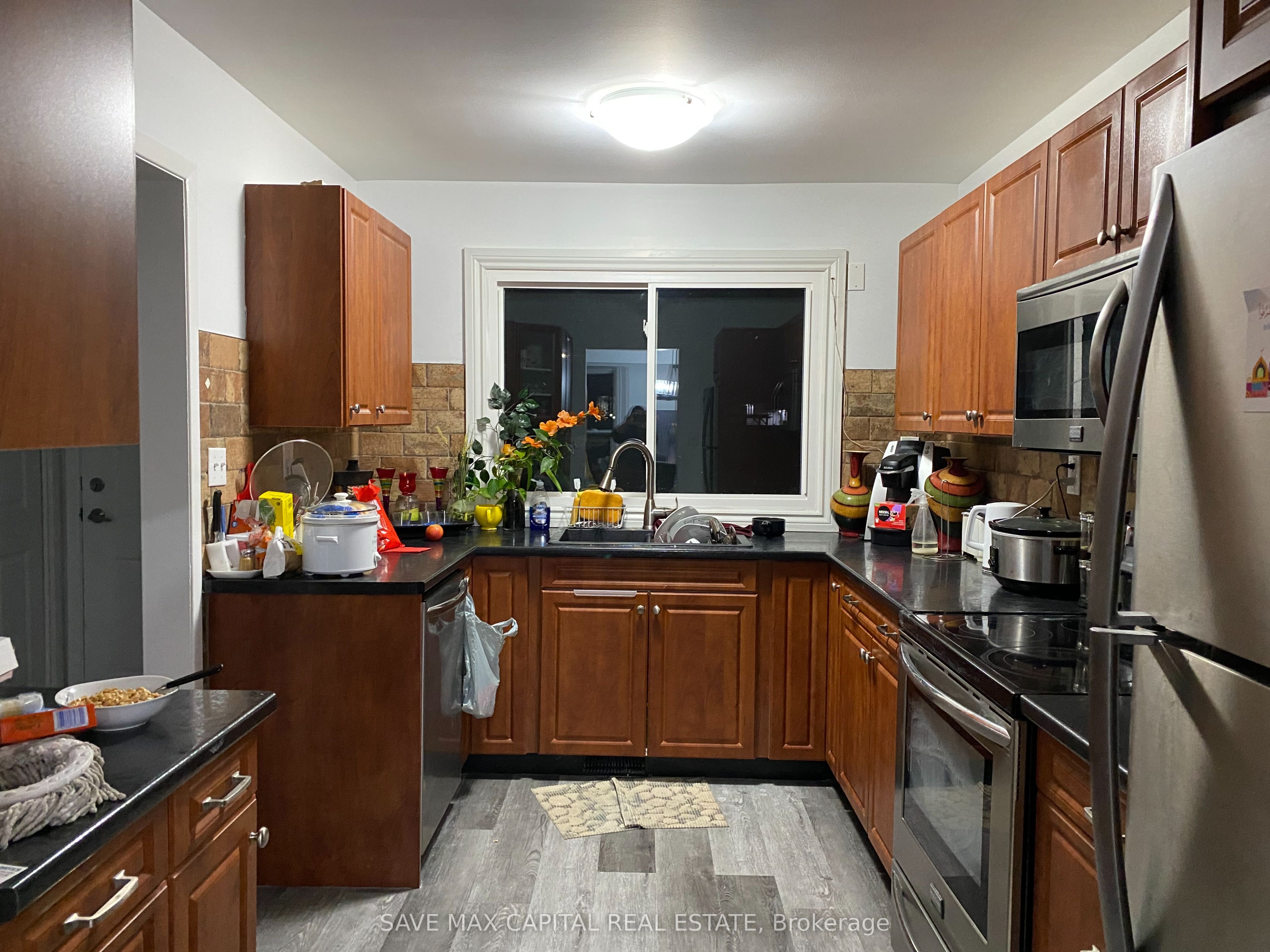 5966 Frontenac Street Property Photo 9