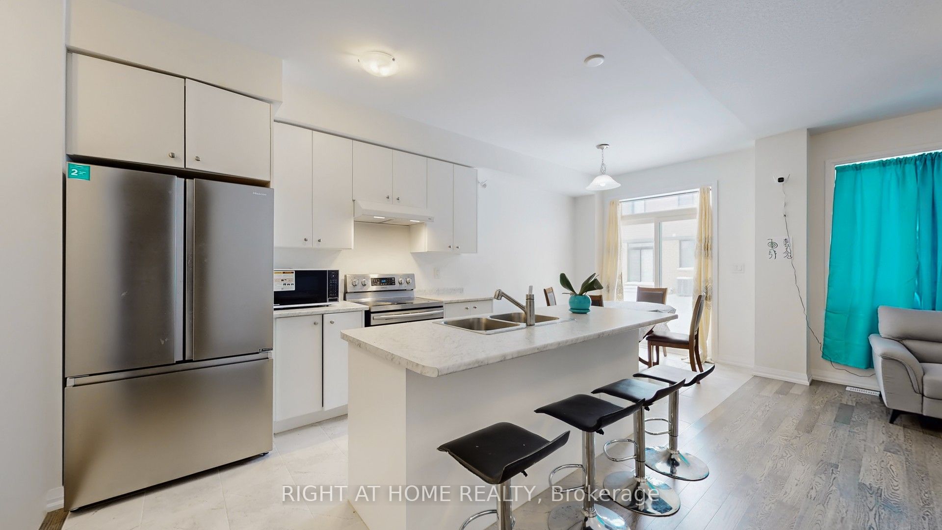 38 Lonsdale Road Property Photo 11