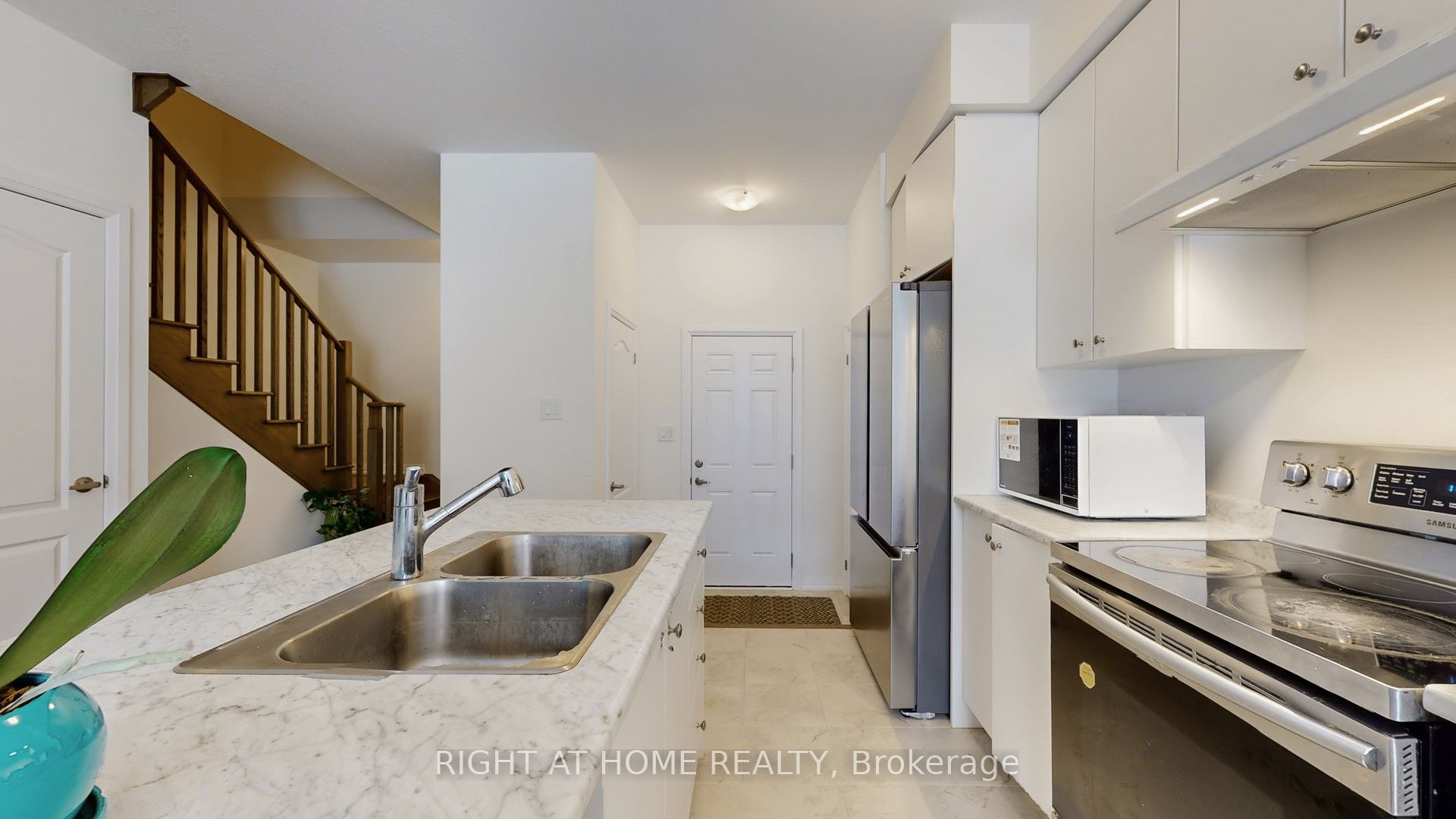 38 Lonsdale Road Property Photo 14