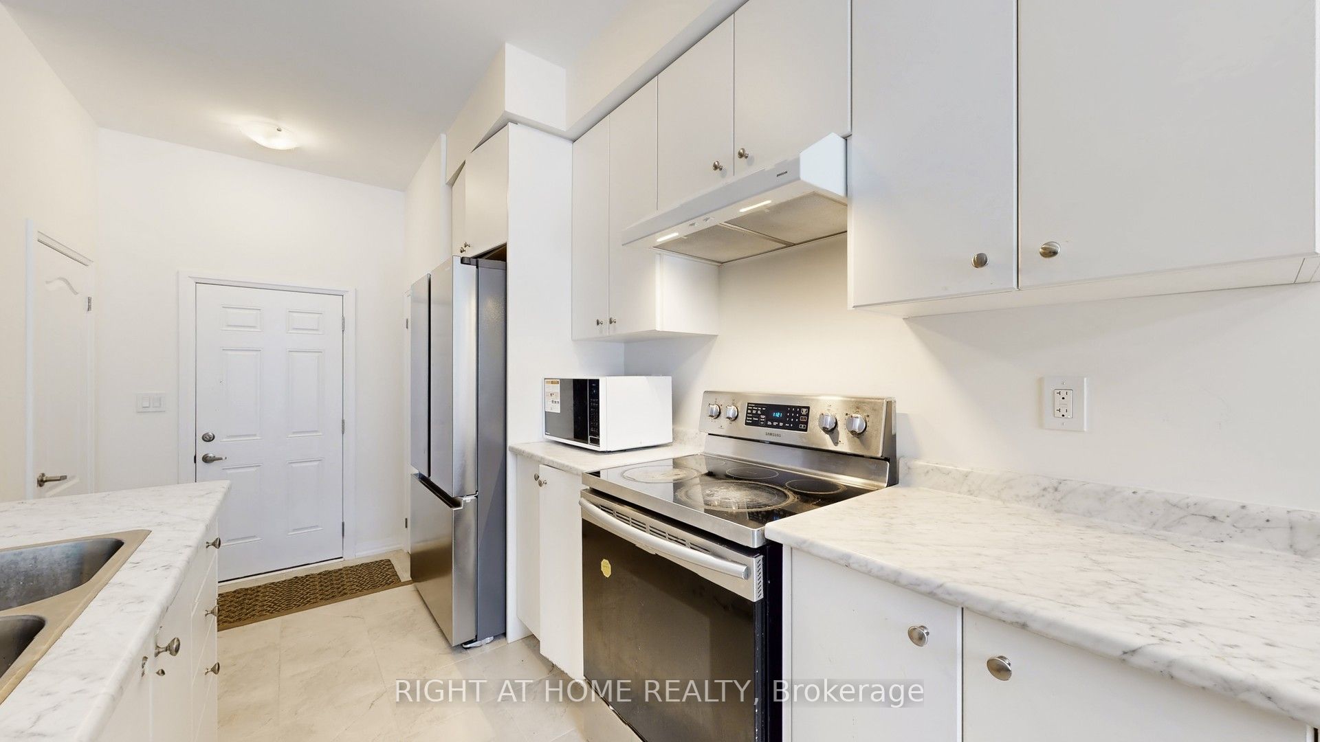 38 Lonsdale Road Property Photo 16