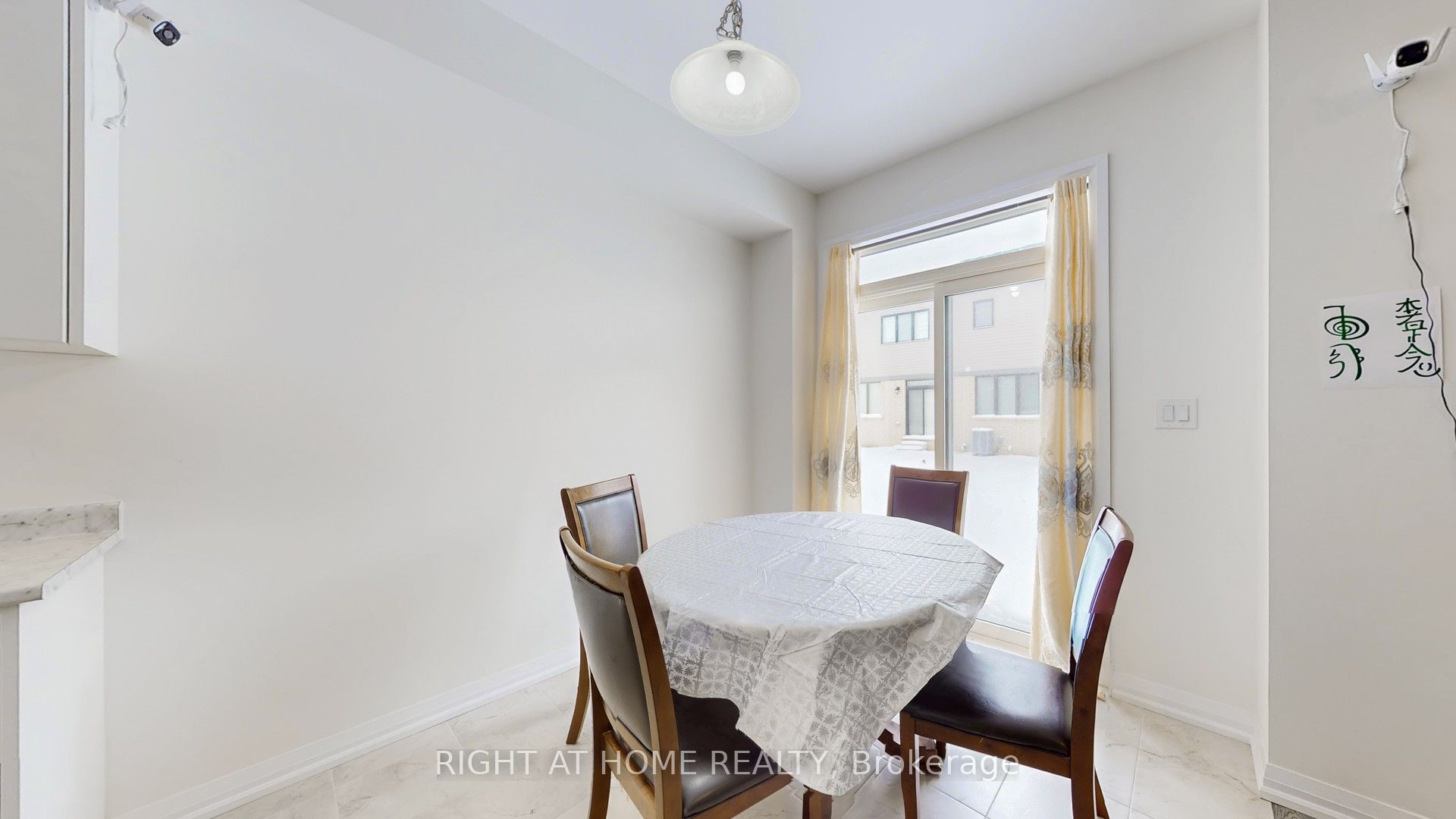 38 Lonsdale Road Property Photo 17