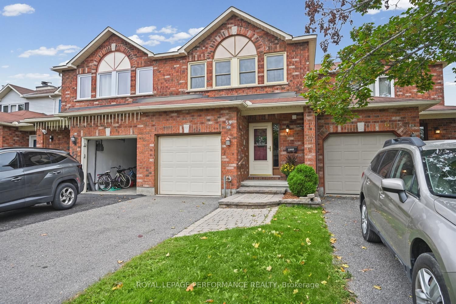 59 Grenadier Way Property Photo 3