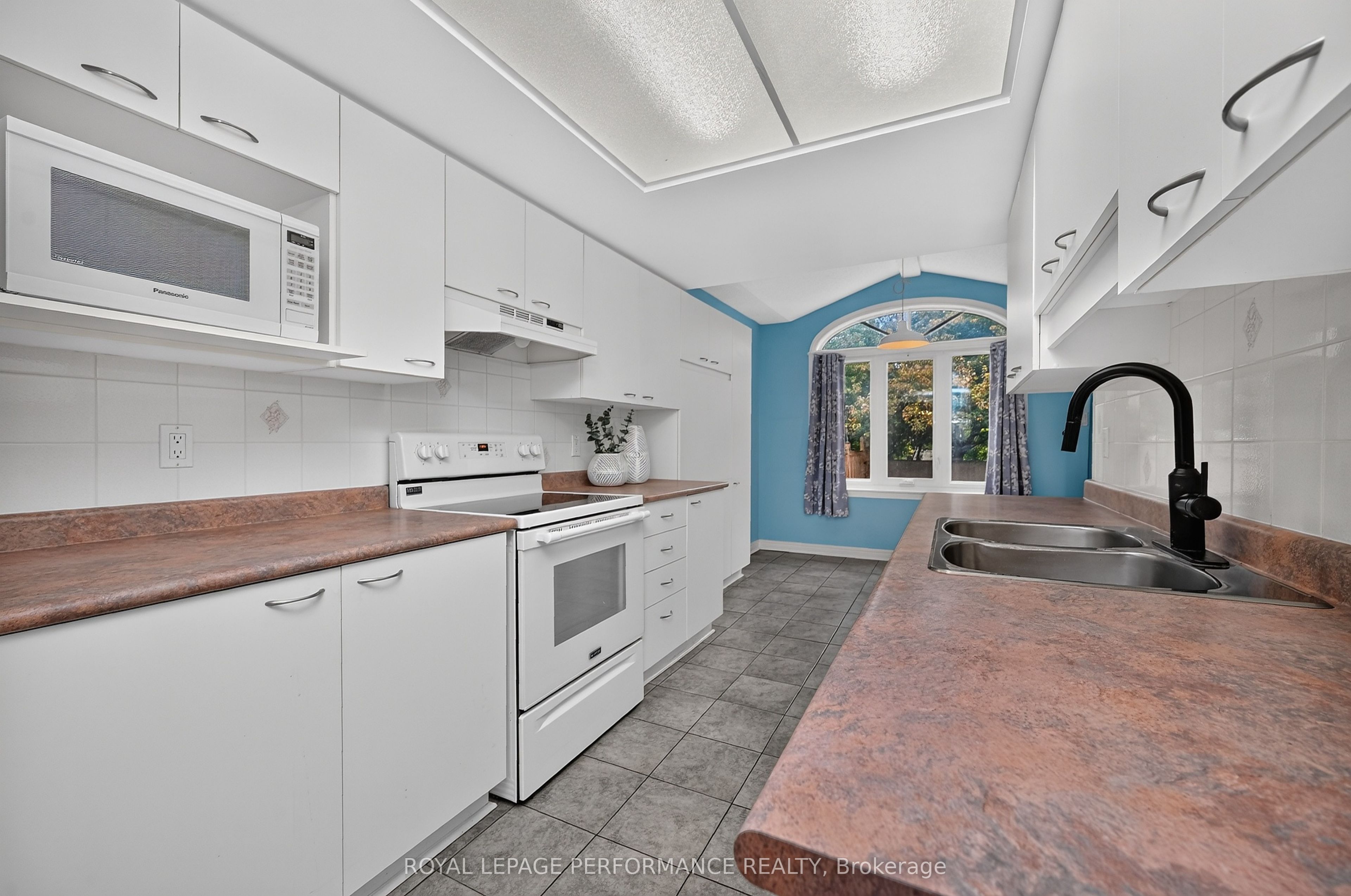 59 Grenadier Way Property Photo 18