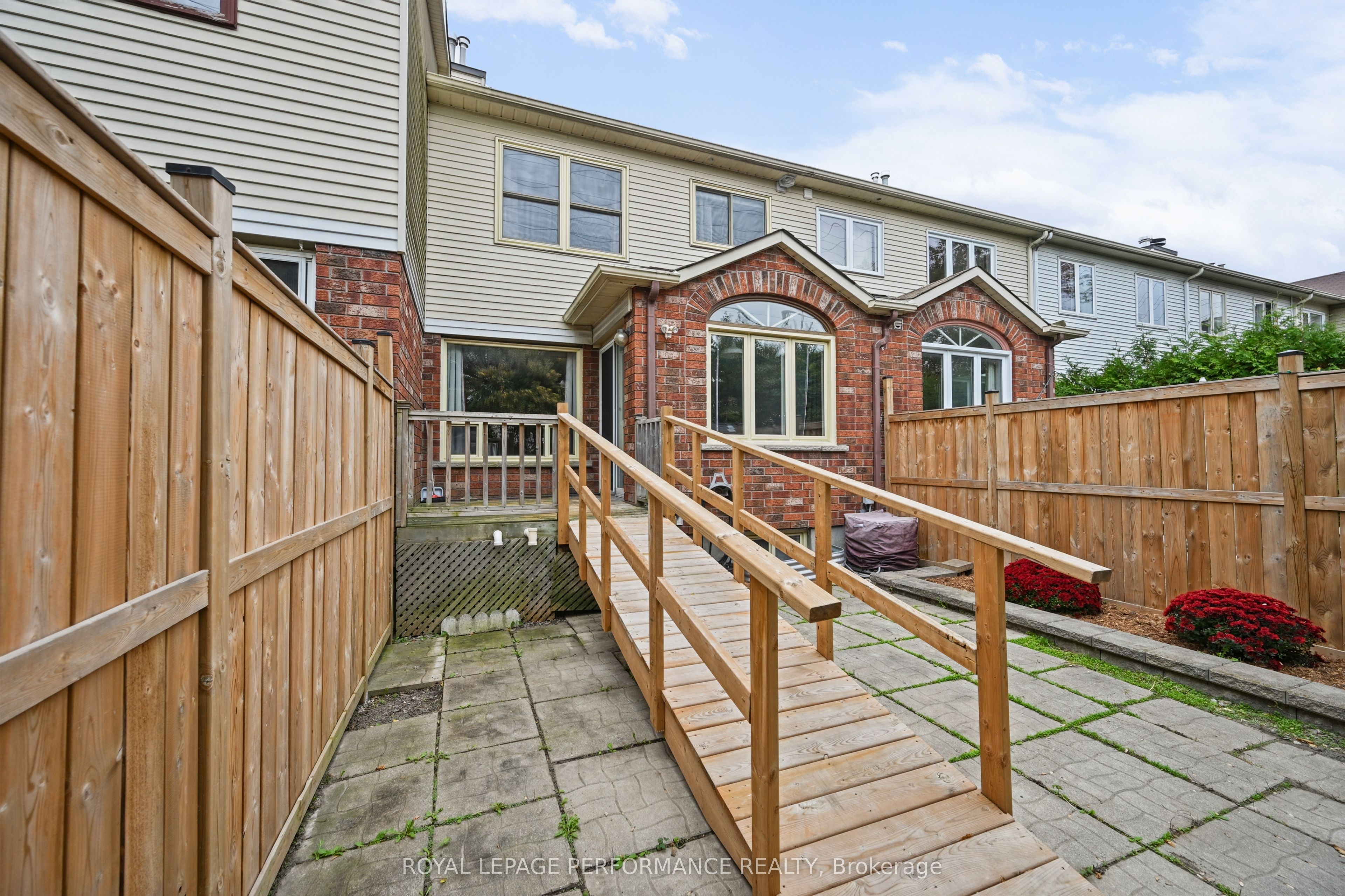 59 Grenadier Way Property Photo 40