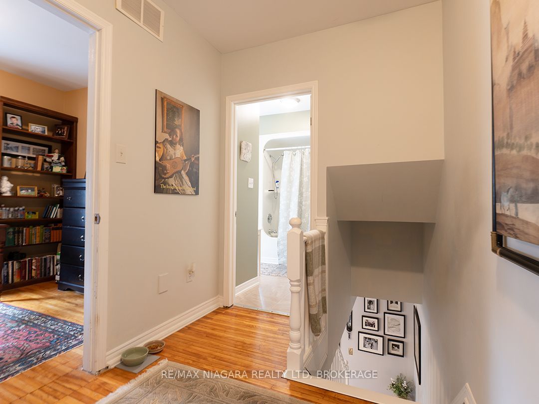 310 Clarence Street Property Photo 11