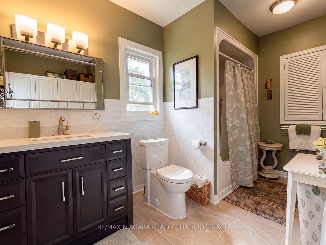 310 Clarence Street Property Photo 14