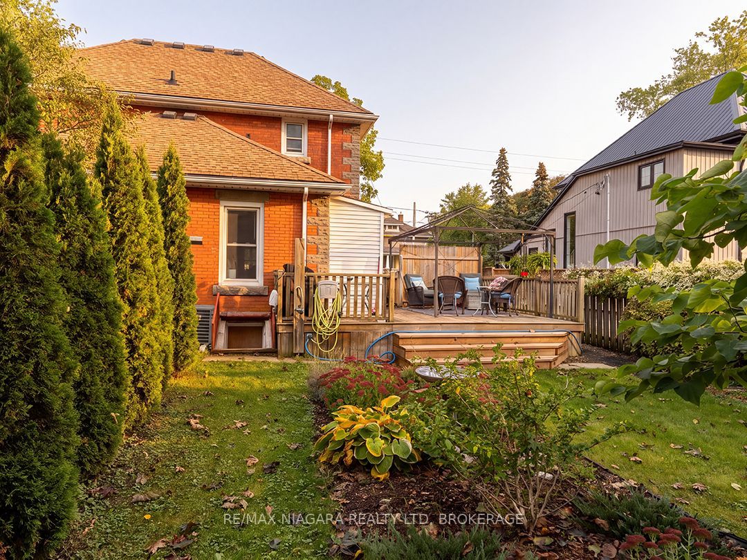 310 Clarence Street Property Photo 18