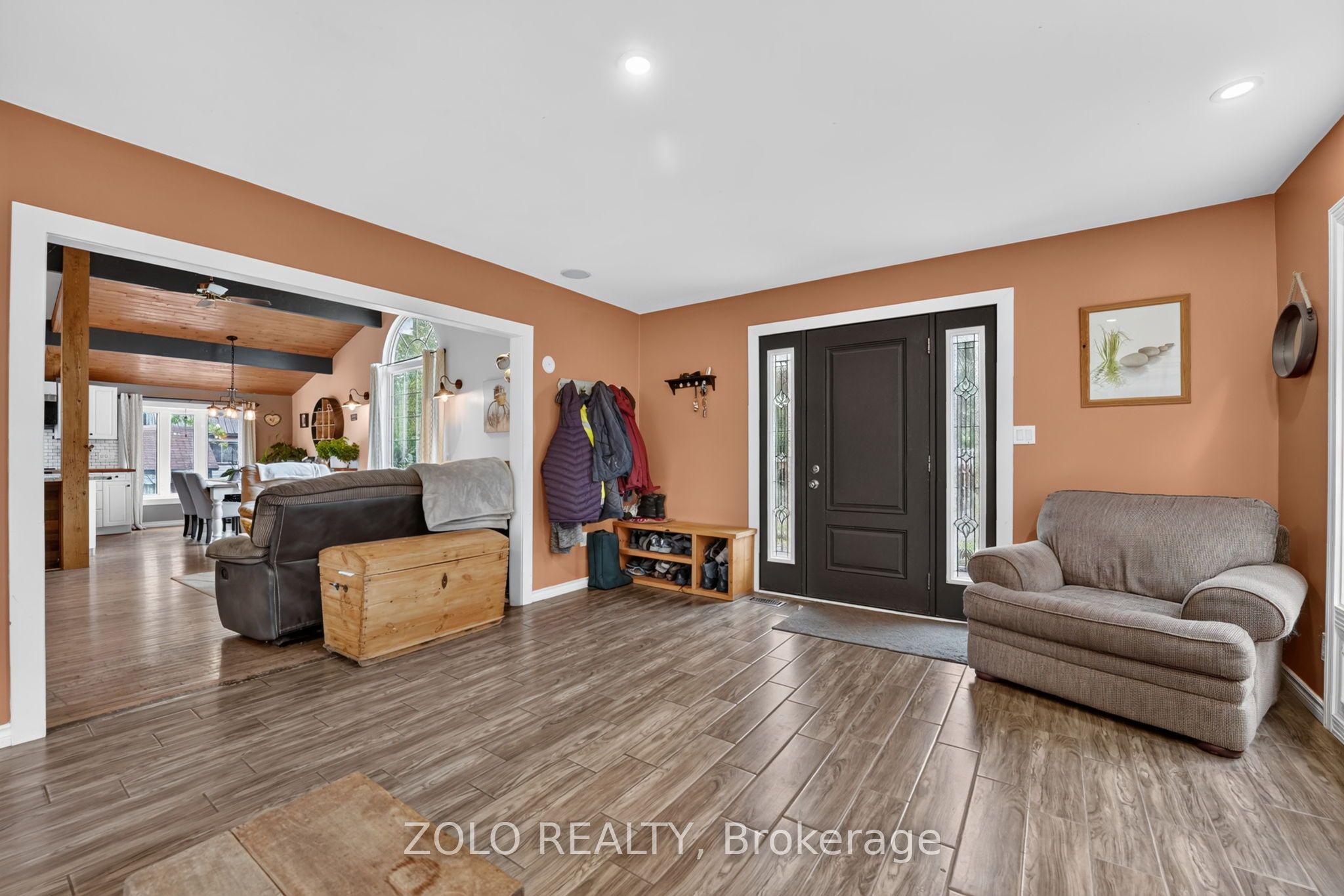 381 Beachview Avenue Property Photo 4