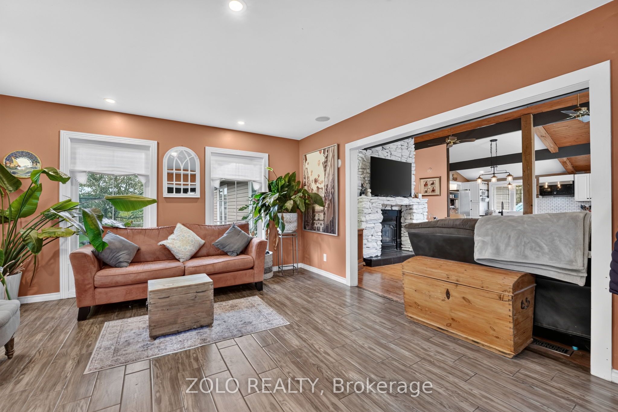 381 Beachview Avenue Property Photo 6