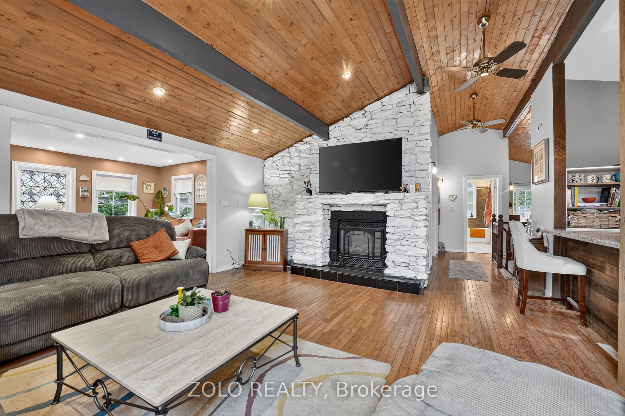 381 Beachview Avenue Property Photo 9