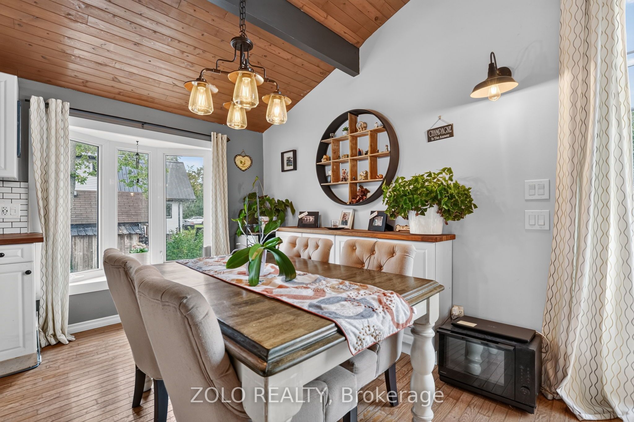 381 Beachview Avenue Property Photo 10