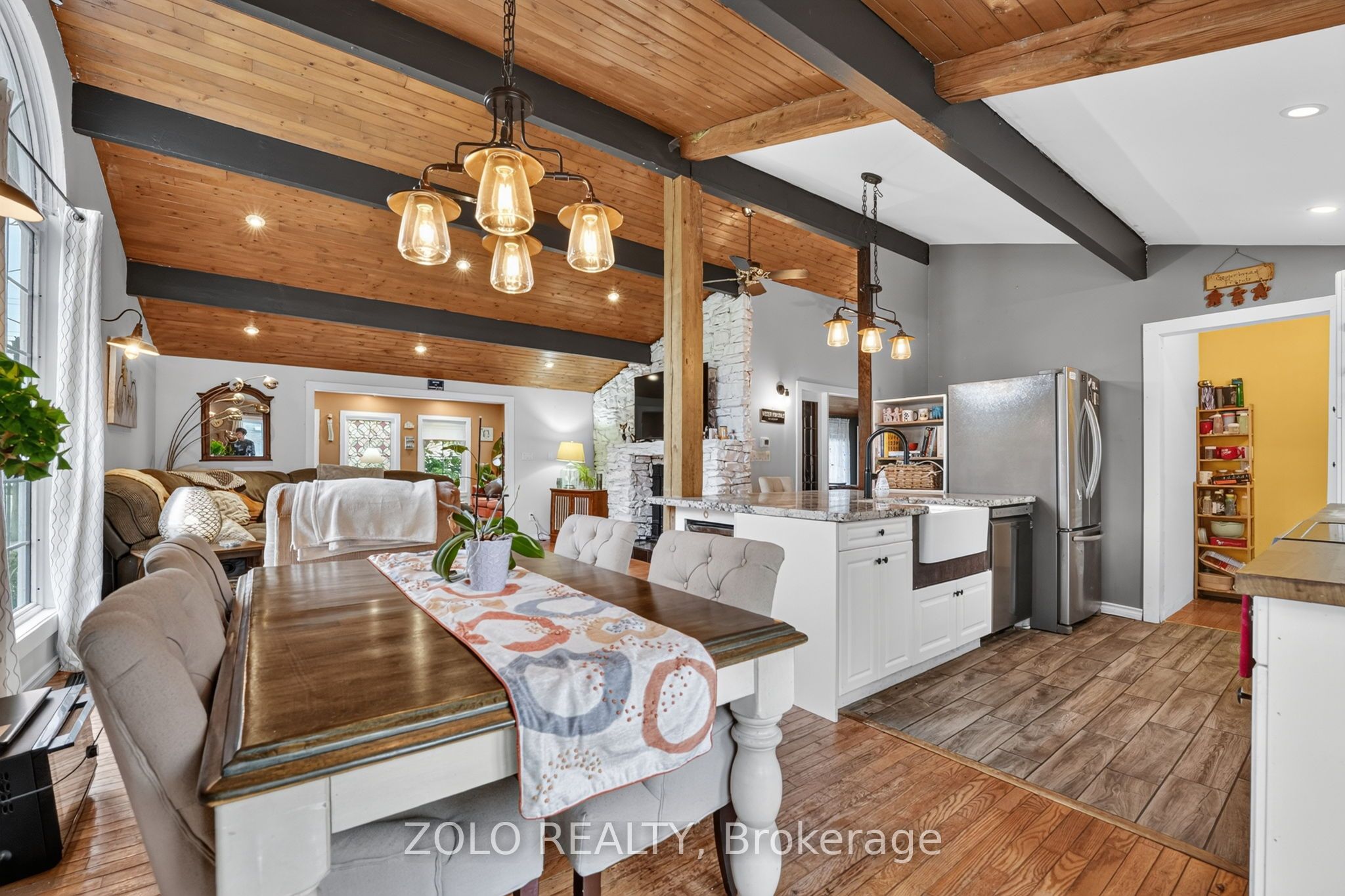 381 Beachview Avenue Property Photo 11