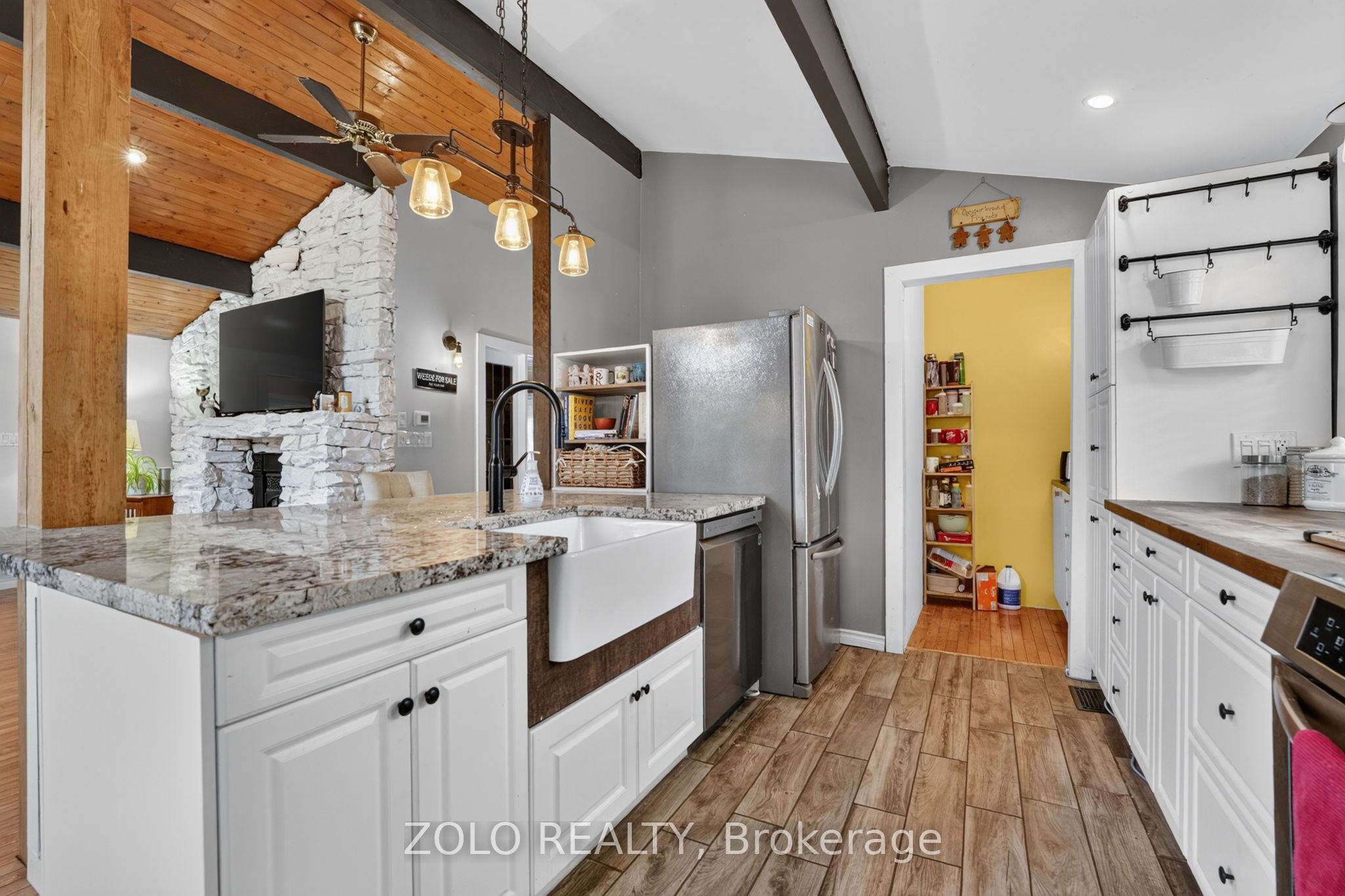 381 Beachview Avenue Property Photo 15
