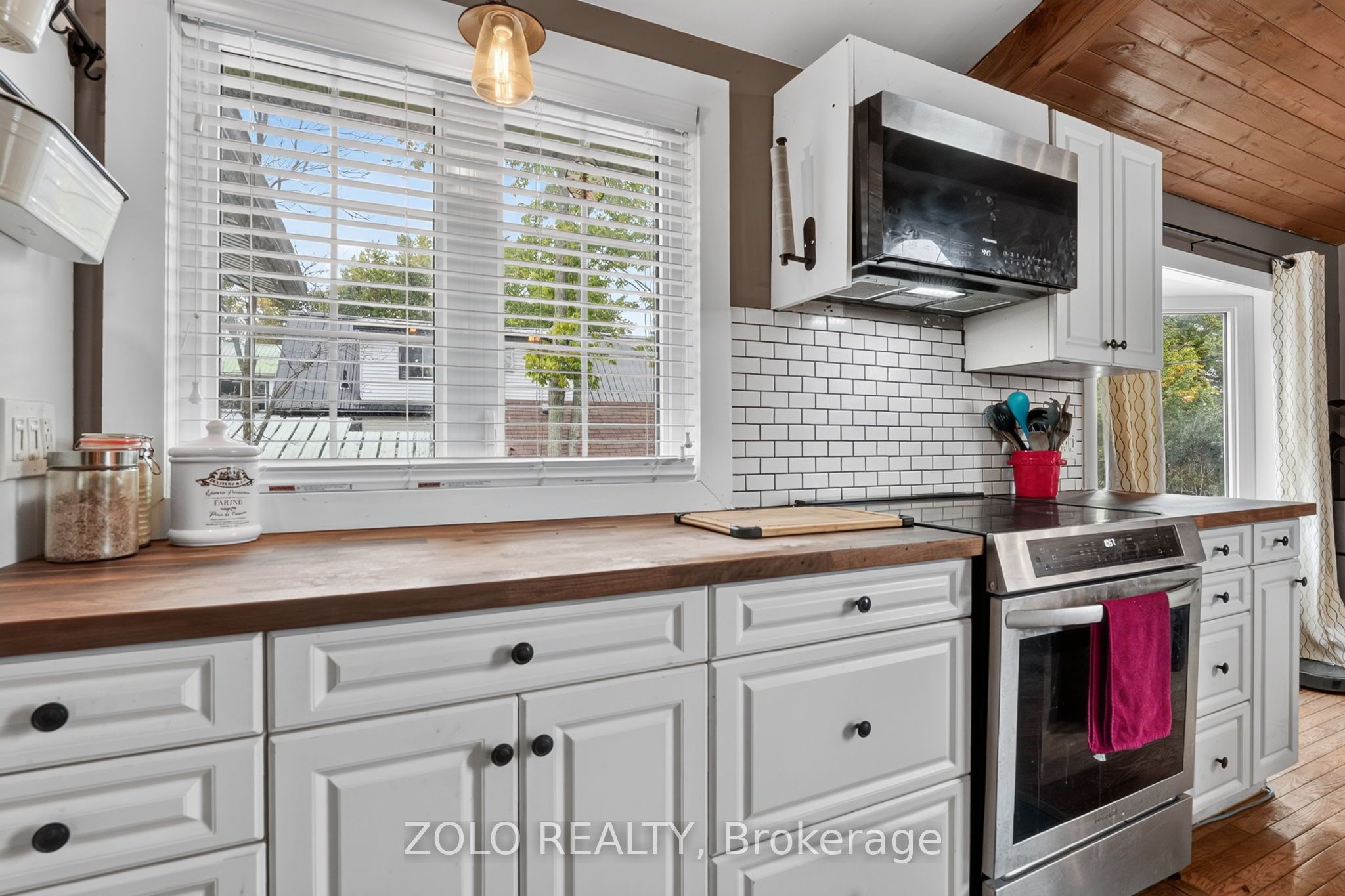 381 Beachview Avenue Property Photo 16