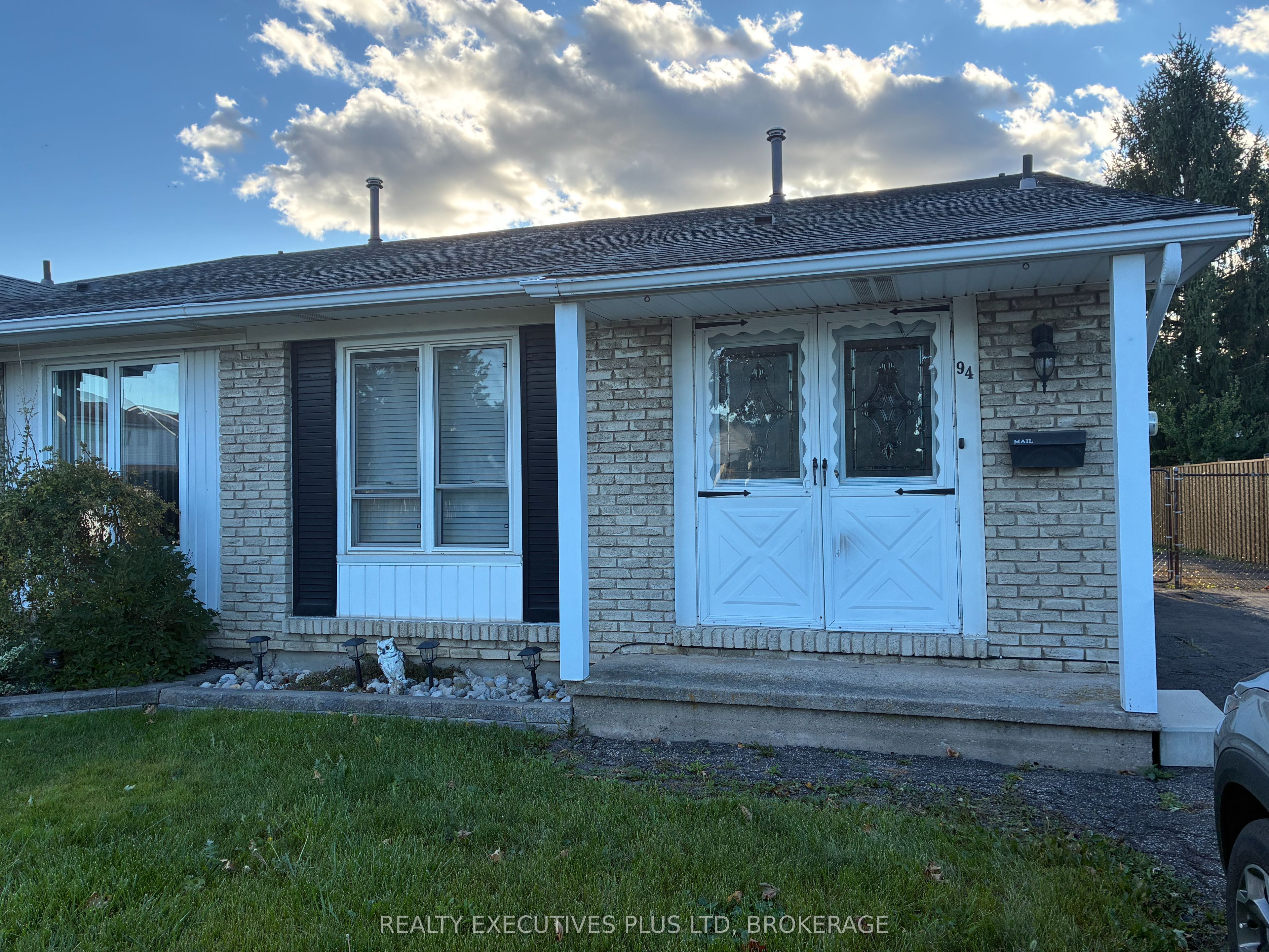 94 Carriage Road Property Photo 1