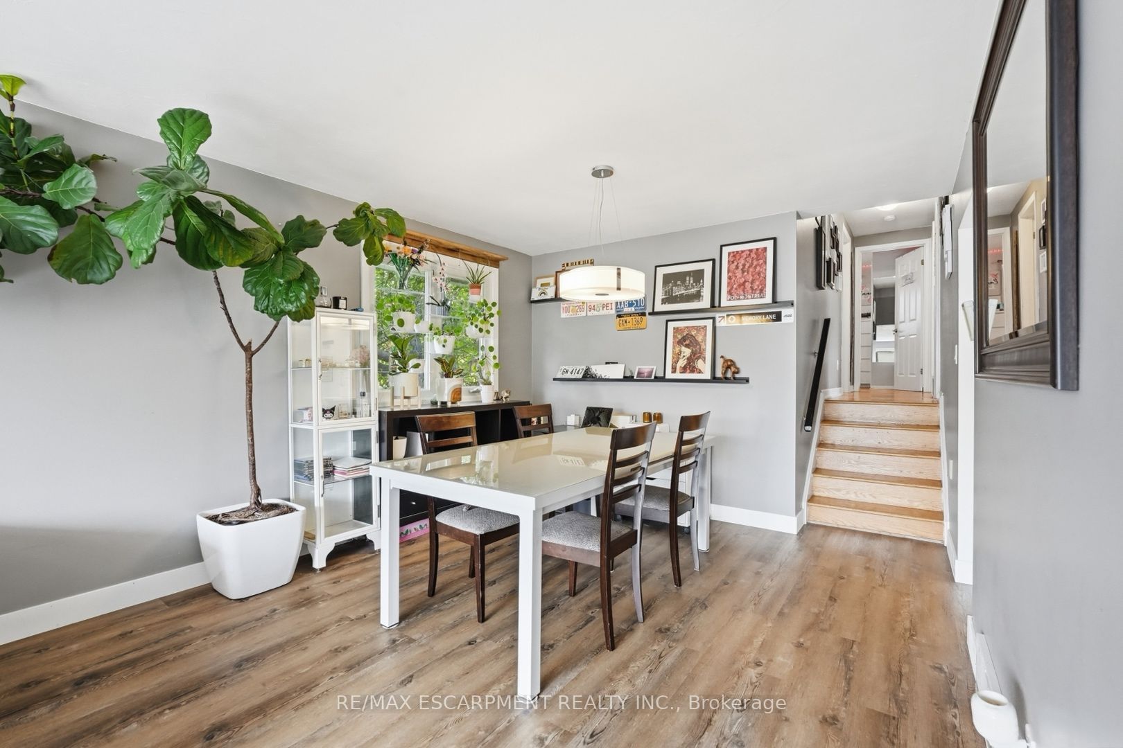 19 Ellingwood Avenue Property Photo 8