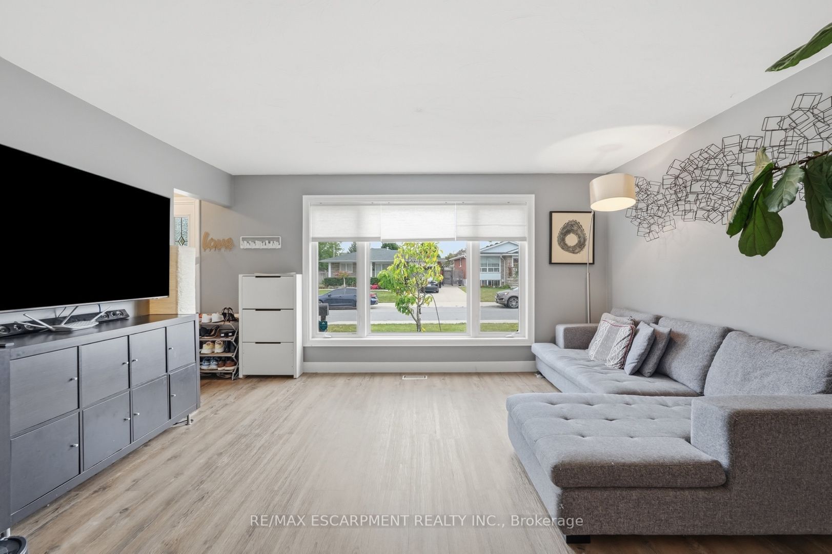 19 Ellingwood Avenue Property Photo 10