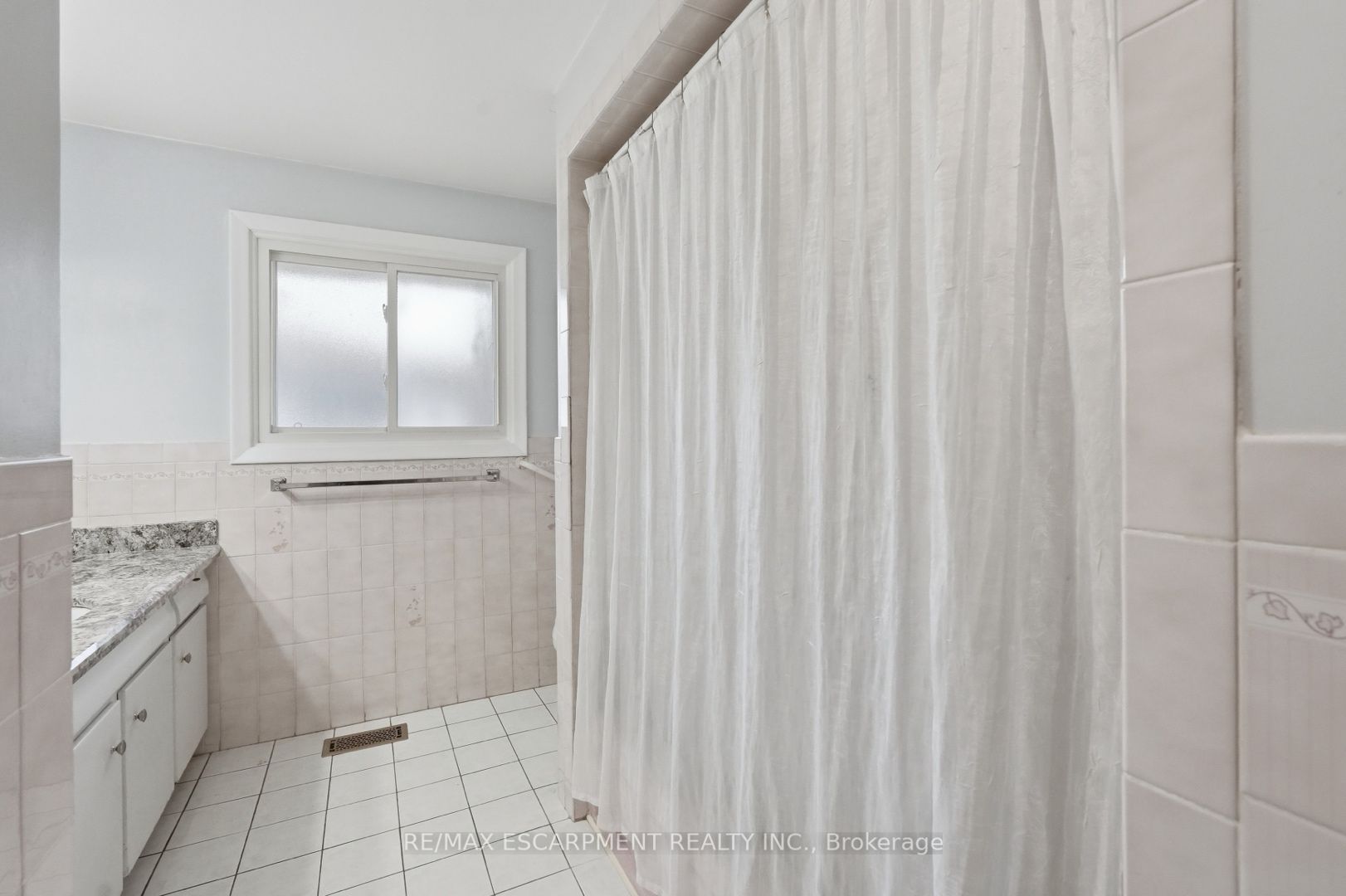 19 Ellingwood Avenue Property Photo 18