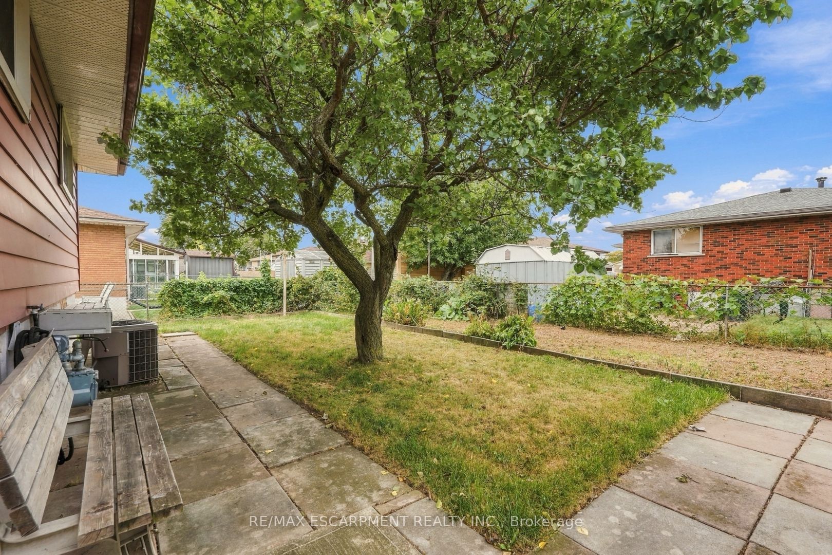 19 Ellingwood Avenue Property Photo 22