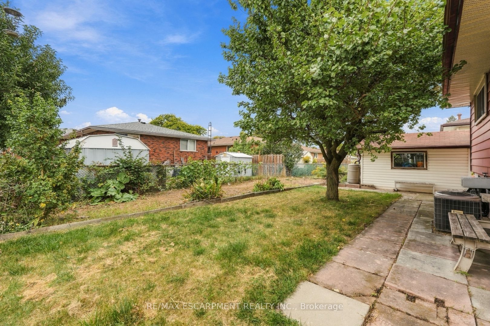 19 Ellingwood Avenue Property Photo 24