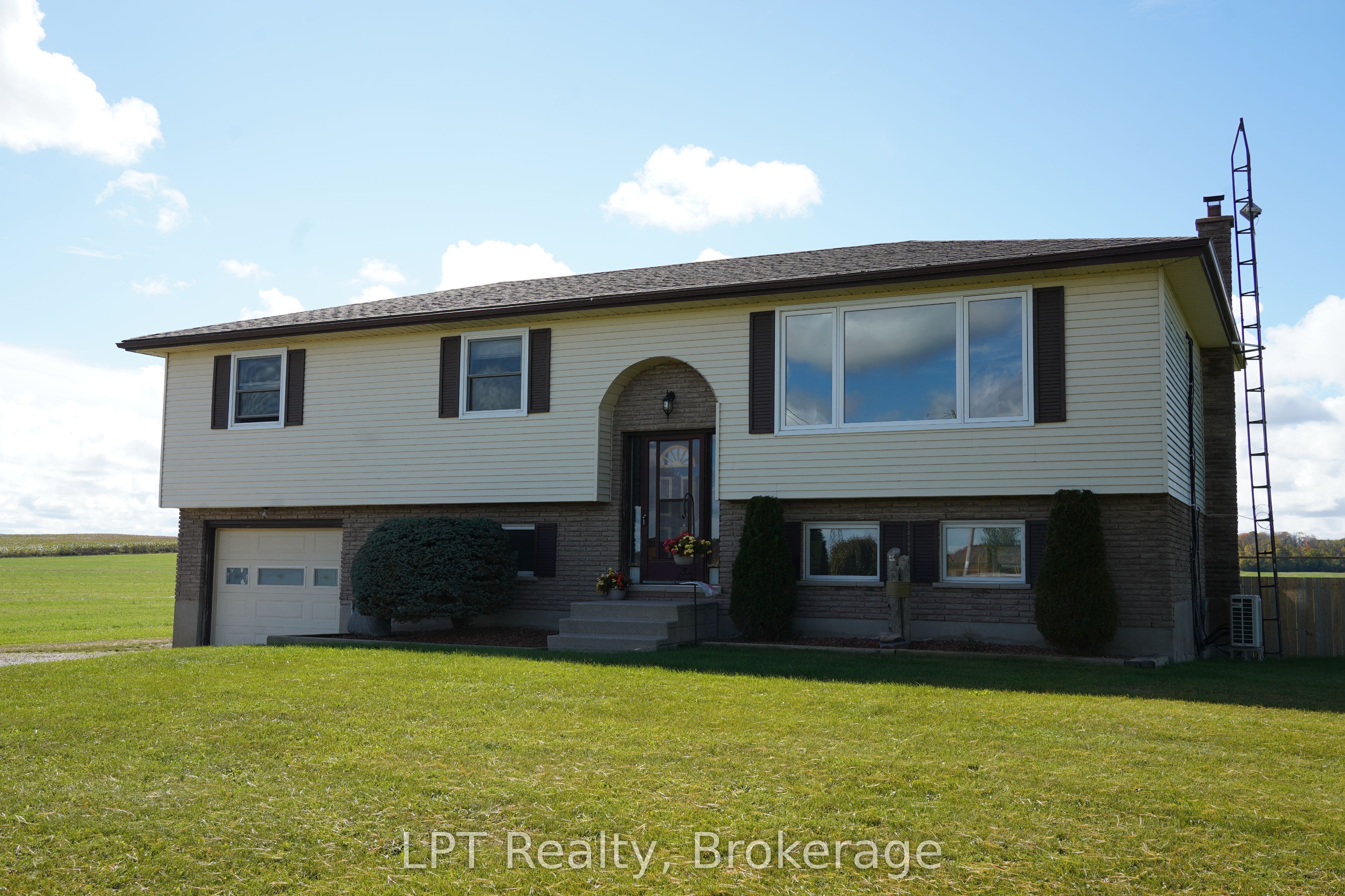 2357 Bruce Rd 40 Road Property Photo 1
