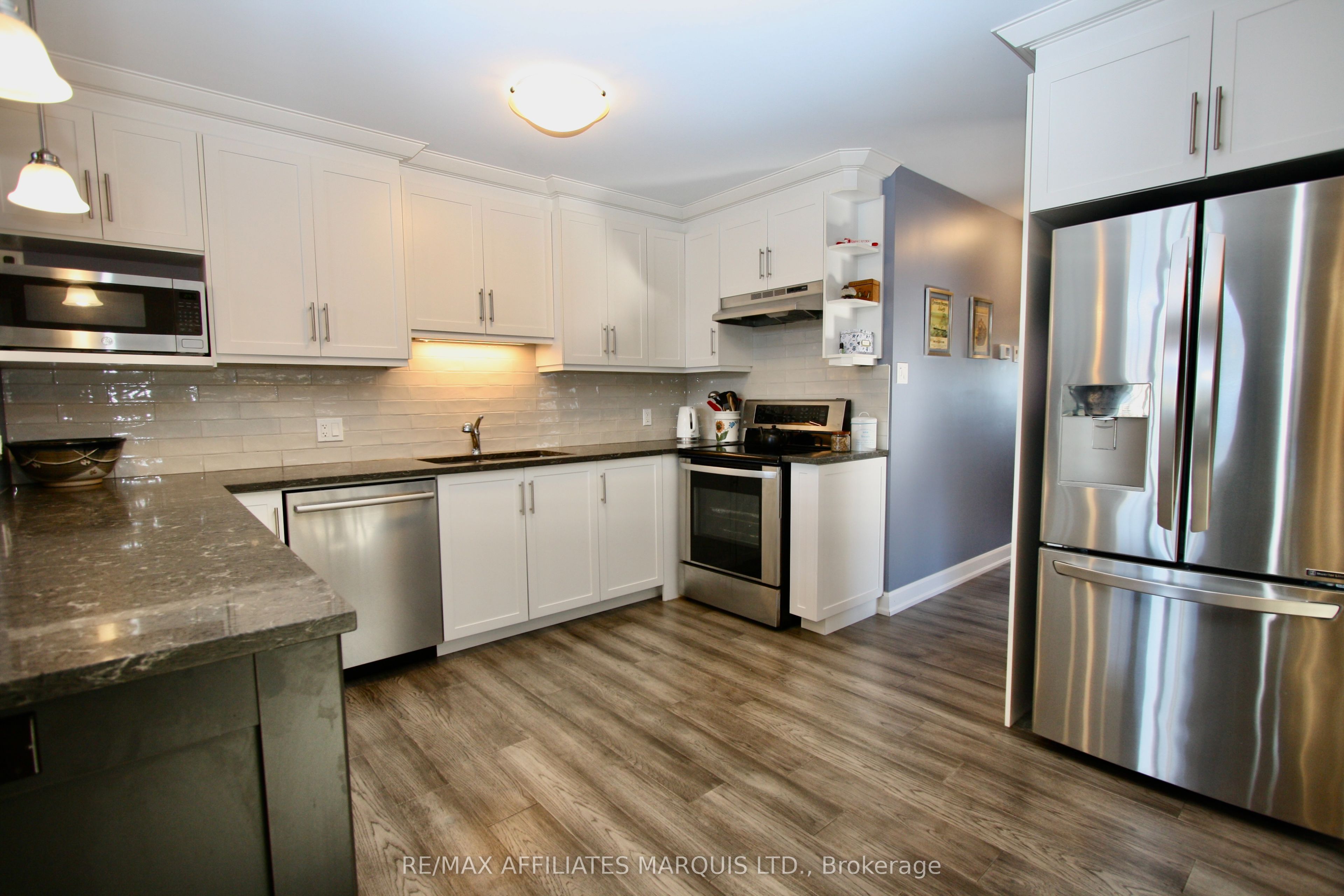 276 Bellwood Drive Property Photo 4