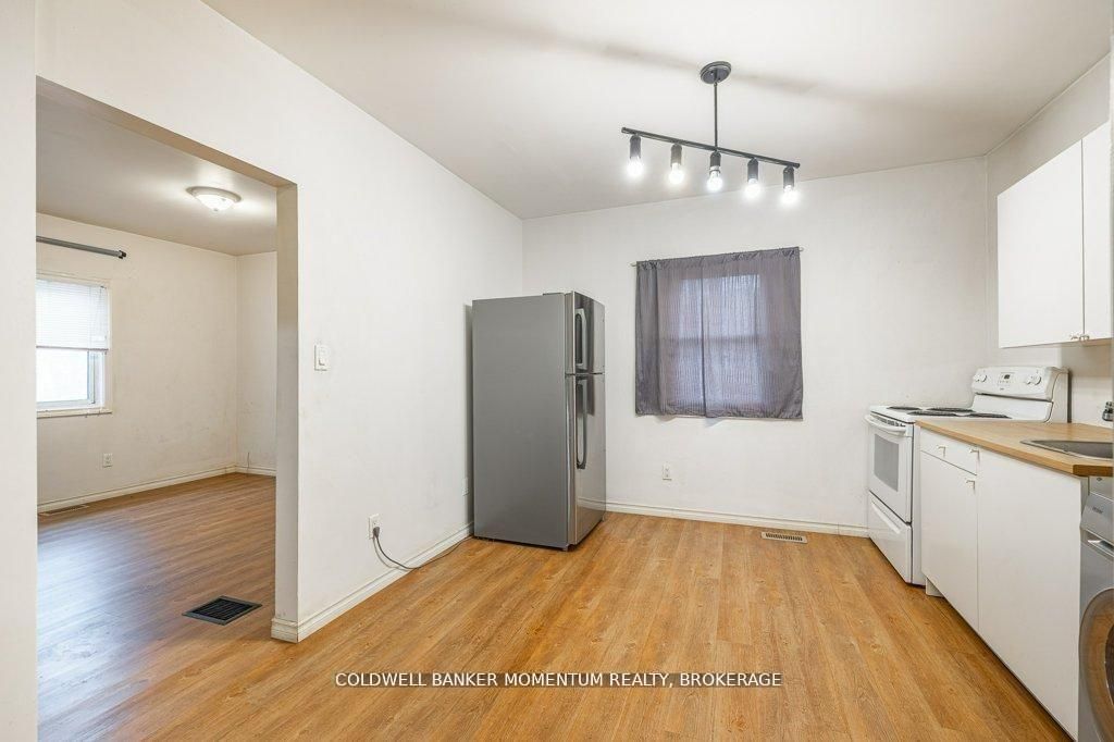 44 Rykert Street Property Photo 10
