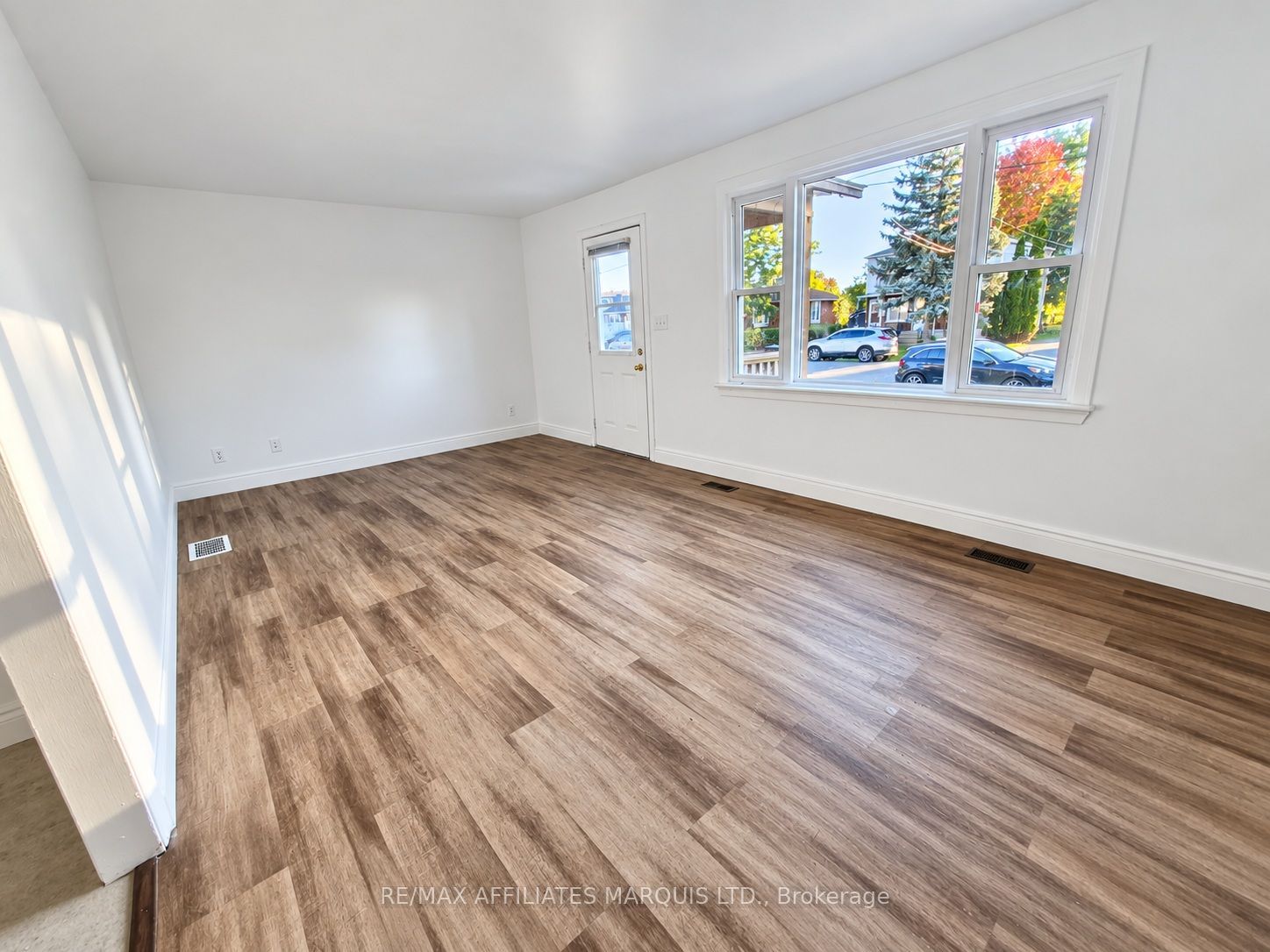 1325 Reneal Street Property Photo 8
